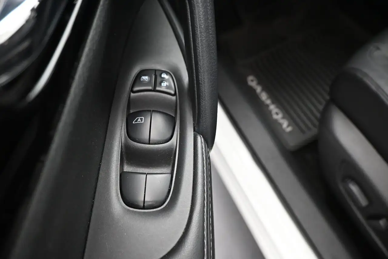 Nissan Qashqai photo Nissan Qashqai