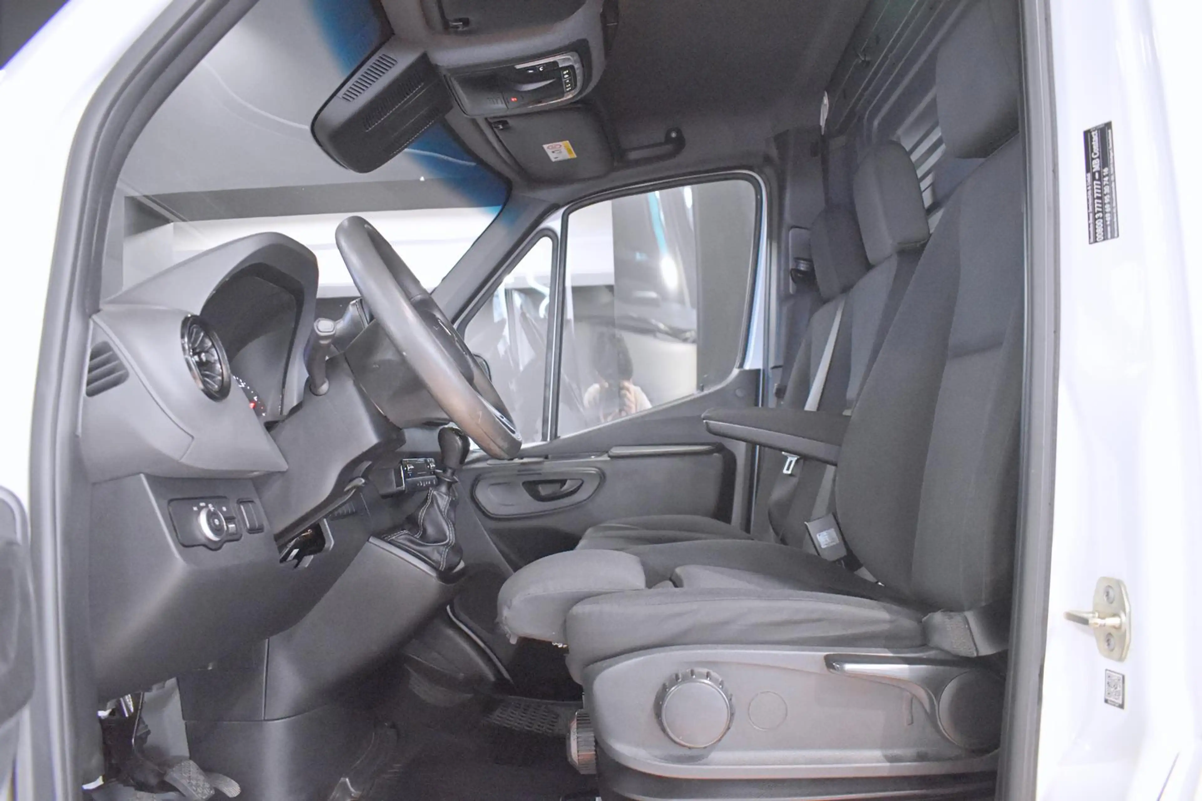 Mercedes-Benz Sprinter 519 V6 MAXI L3H2 5,5T AHK3,5T LED 360°KAMERA KLIMA — photo 14