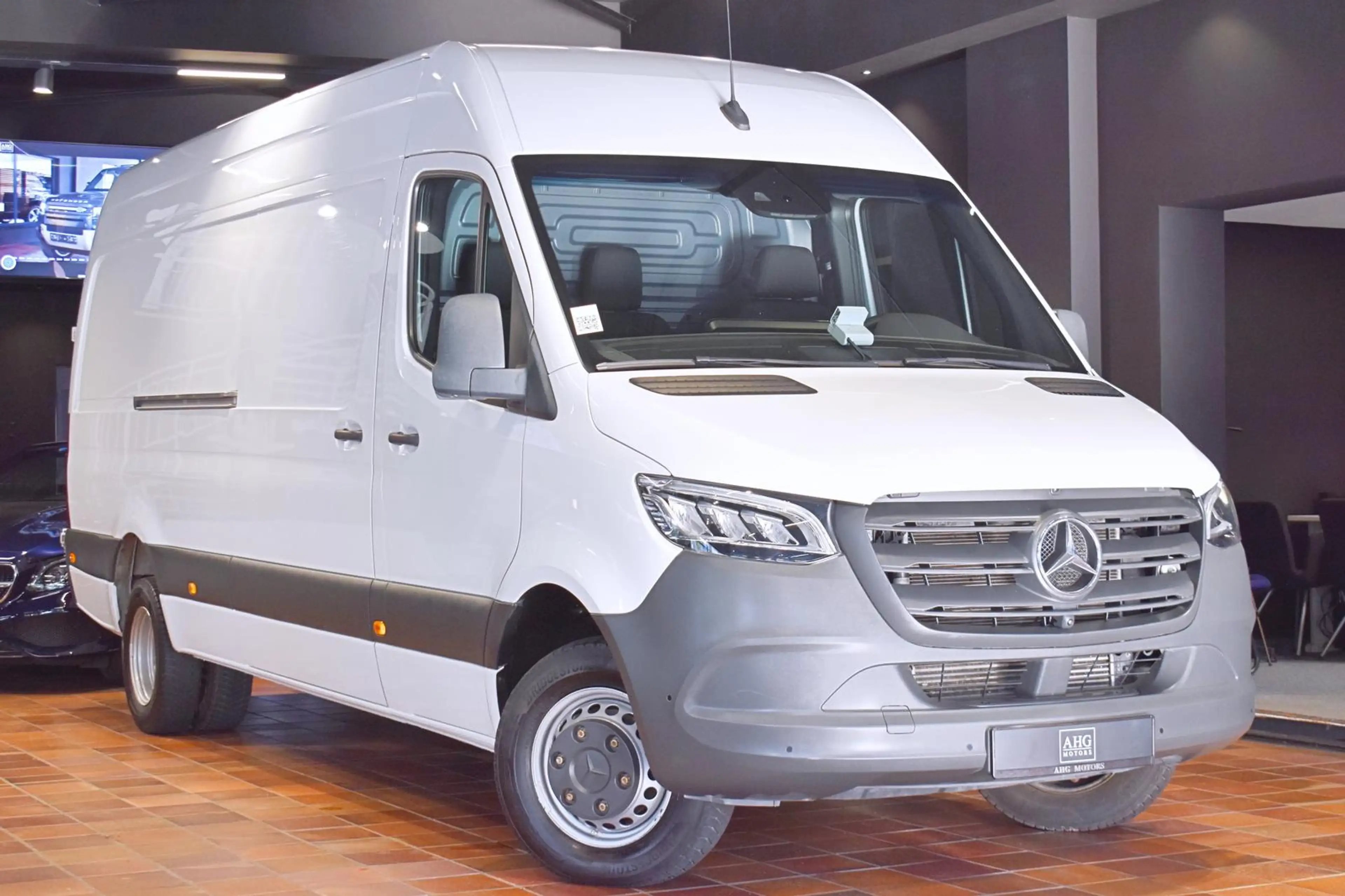 Mercedes-Benz Sprinter 519 V6 MAXI L3H2 5,5T AHK3,5T LED 360°KAMERA KLIMA — photo 3