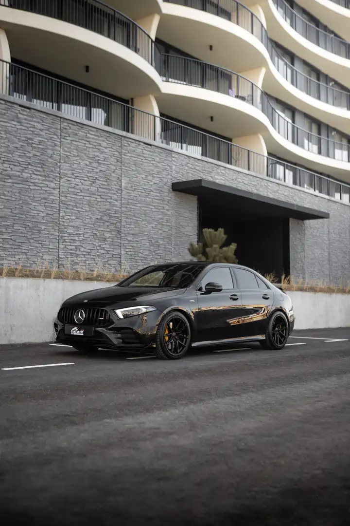 Mercedes-Benz A 35 AMG 4Matic Speedshift DCT 7G Performance Garantie Černá - 1