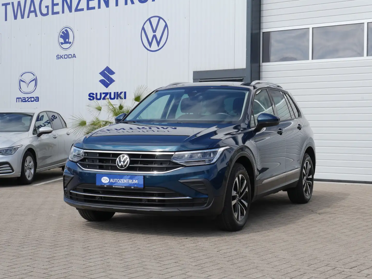 Volkswagen Tiguan 2.0 TDI United DSG AHK ACC NAVI LED SITZHZG MFL A Blau - 2