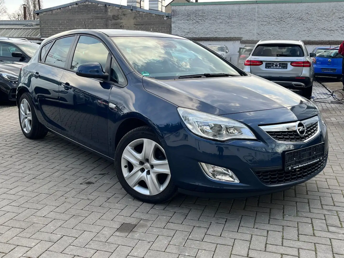 Opel Astra J Design Edition*Pdc*Tempomat*1.HD Bleu - 1