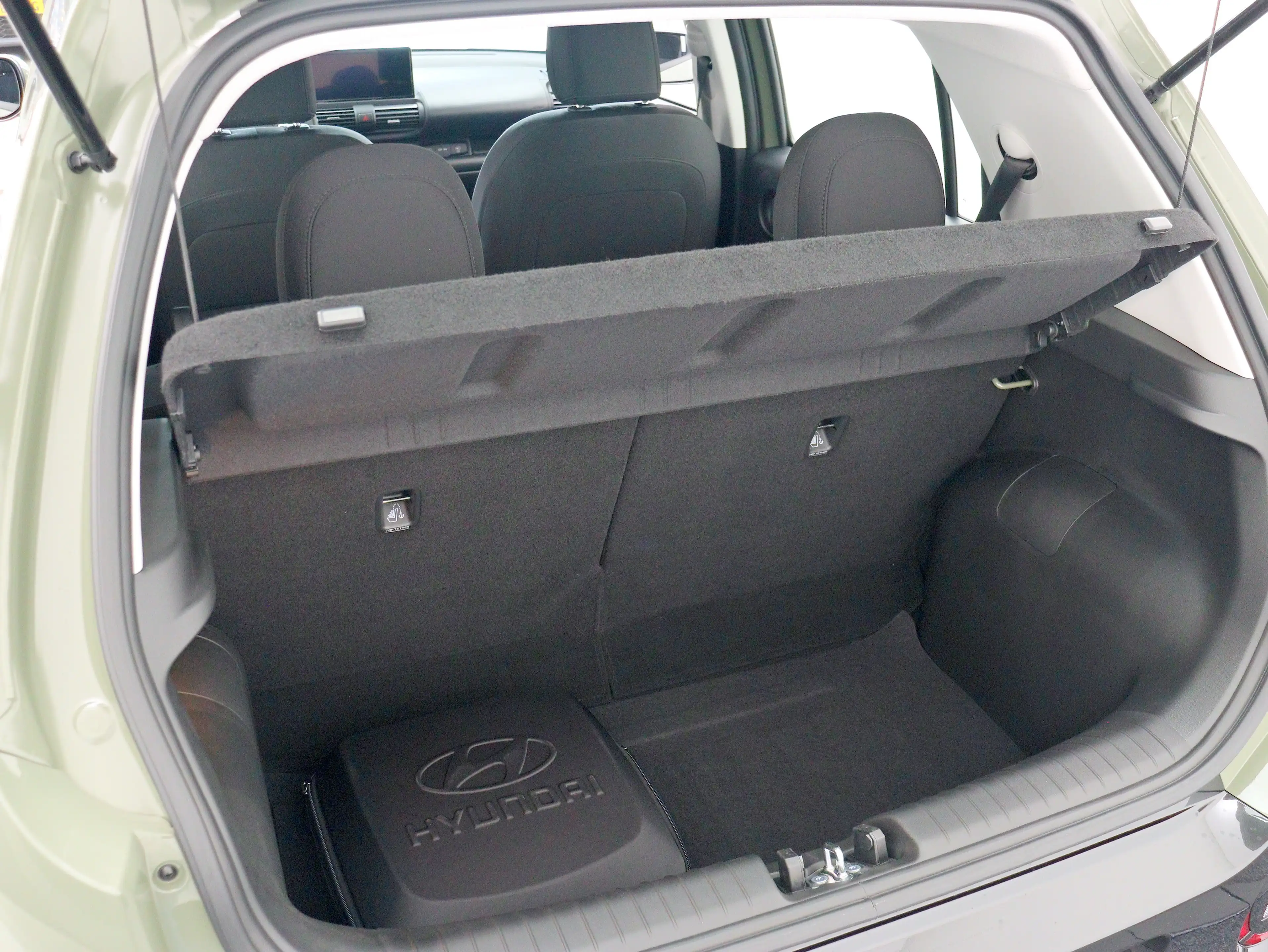 Hyundai Inster Electric 49 kWh E-Motion (Tomboy Khaki) — photo 14