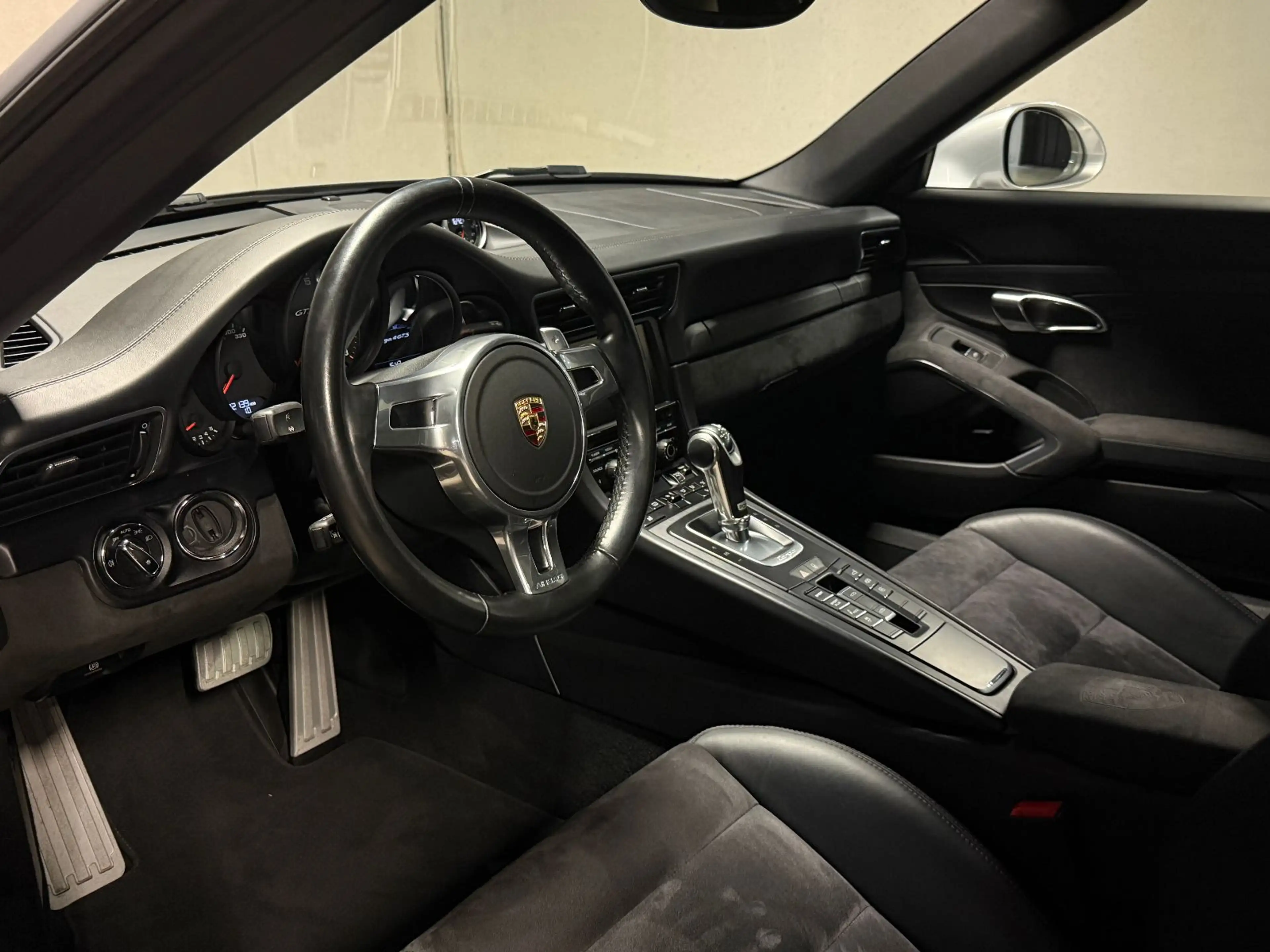 Porsche 991 (911) Targa 4 GTS | PDK | PDCC | BOSE | — photo 12