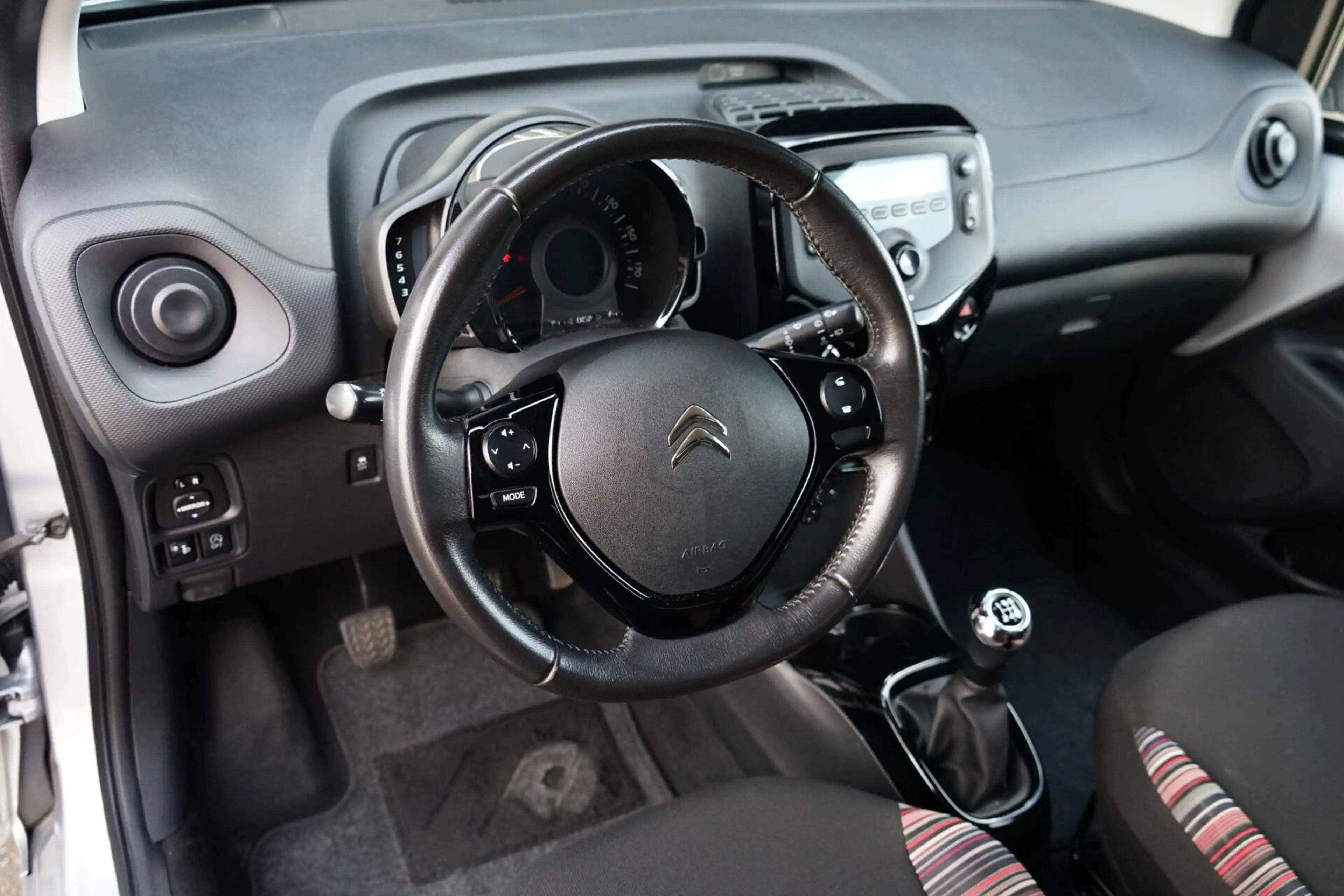 Citroen C1 1.0 VTi Feel, NL, bluetooth, LED, airco, nw APK — photo 12