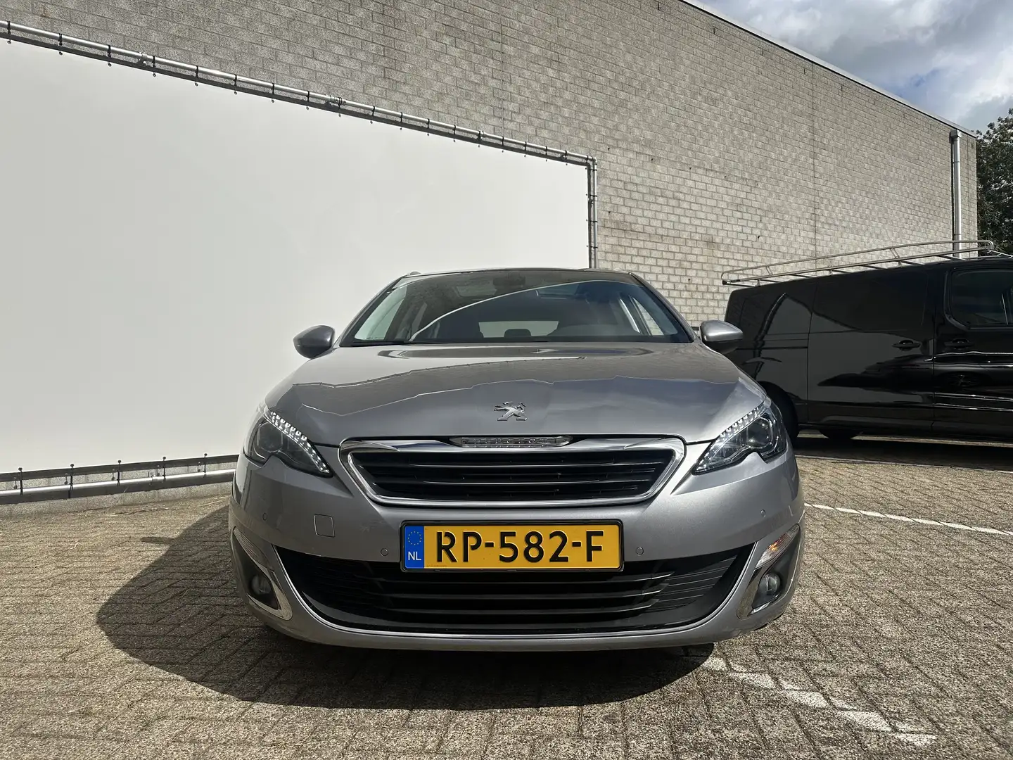 Peugeot 308 SW 1.2 PureTech Allure | Audio installatie | Bande Gris - 2