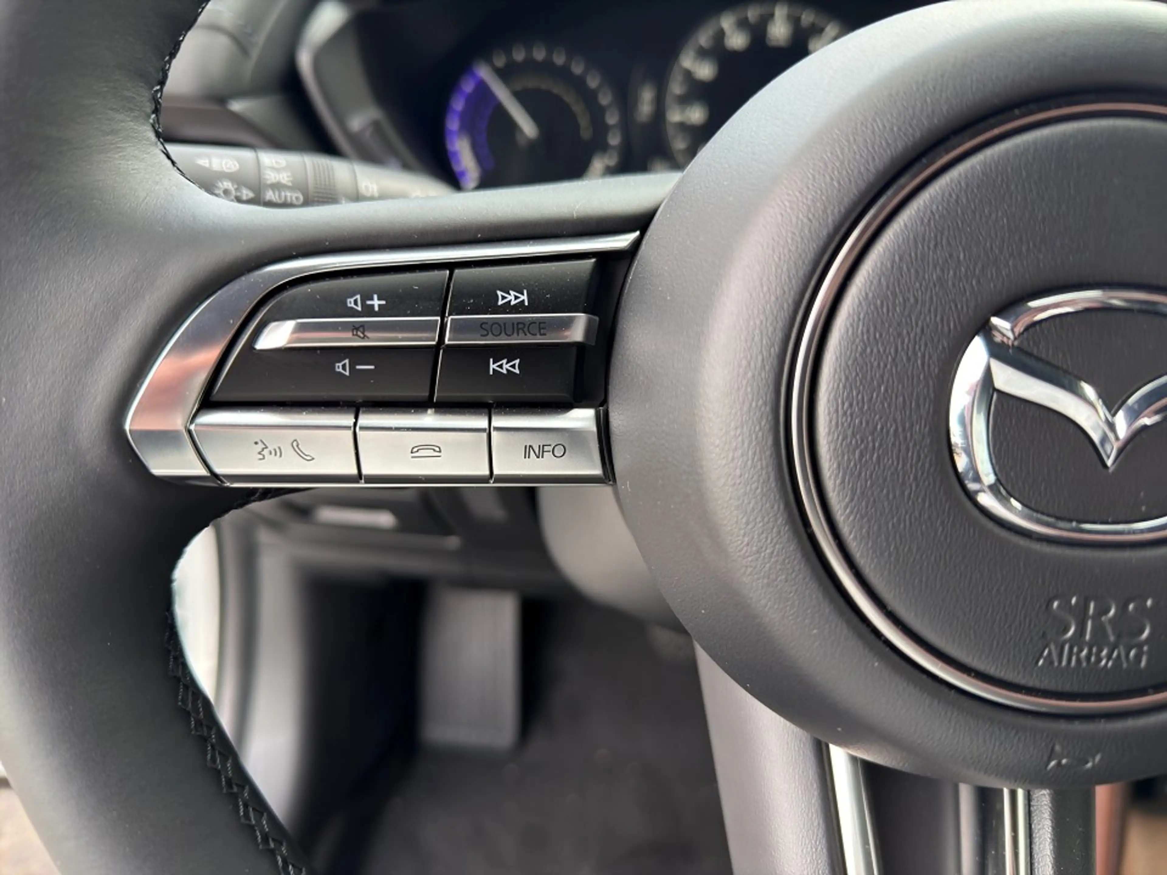 Mazda MX-30 35,5 kWh e-SKYACTIV EV 145 PS MAKOTO IV PRE-P GSD — photo 11