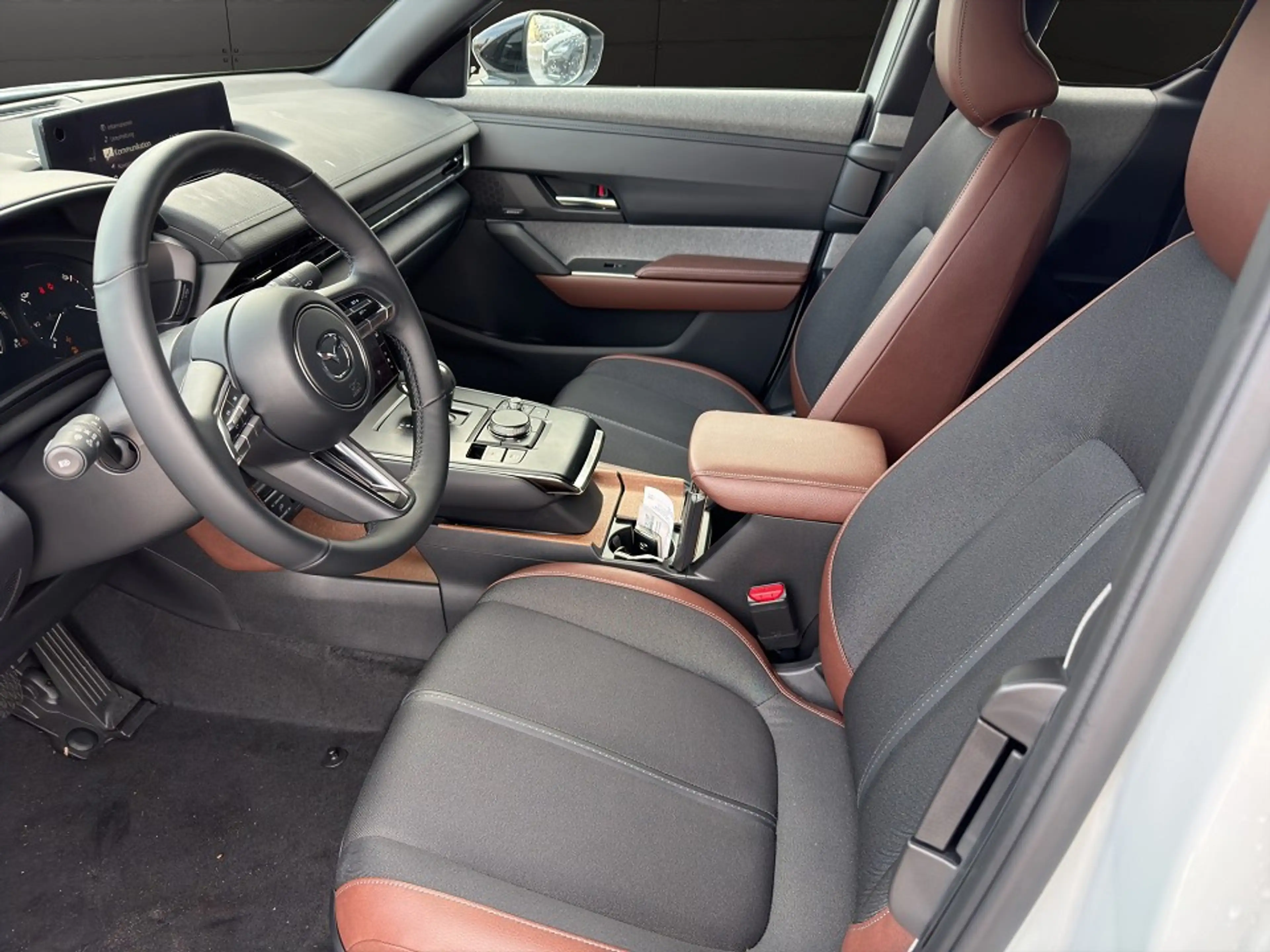 Mazda MX-30 35,5 kWh e-SKYACTIV EV 145 PS MAKOTO IV PRE-P GSD — photo 6