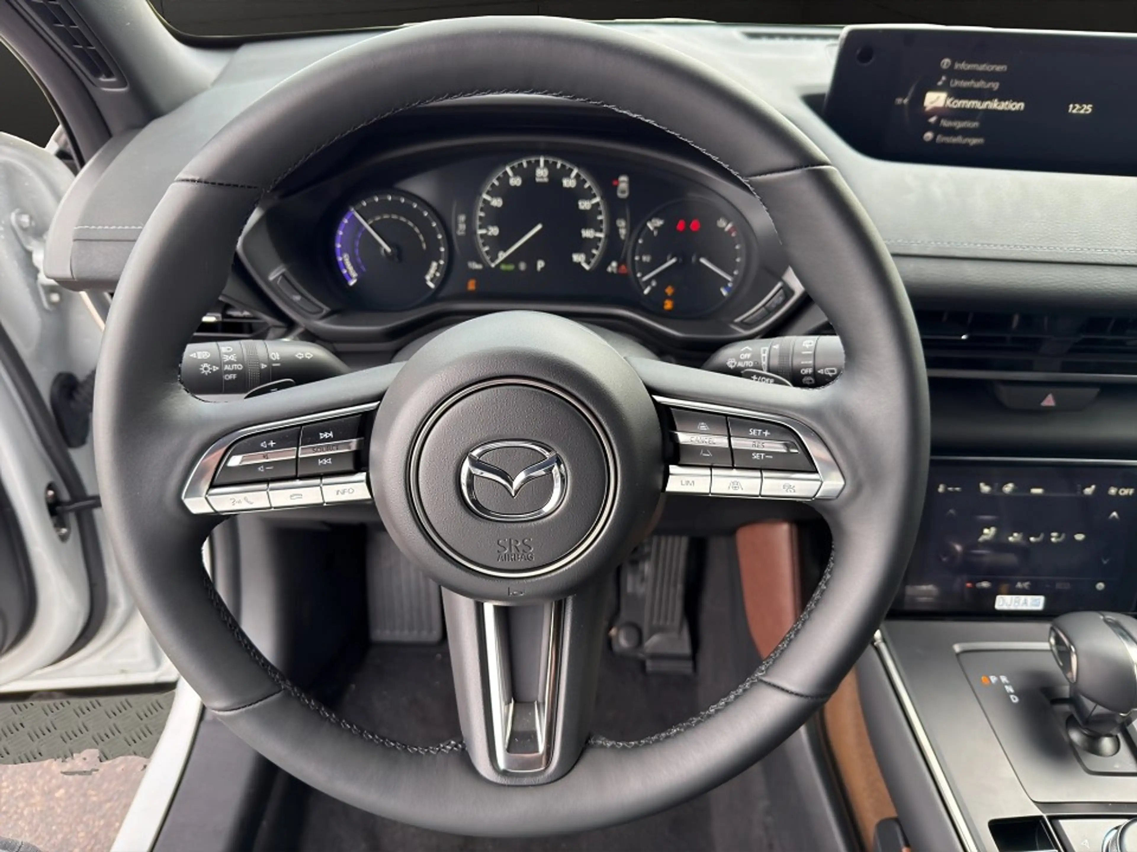 Mazda MX-30 35,5 kWh e-SKYACTIV EV 145 PS MAKOTO IV PRE-P GSD — photo 9