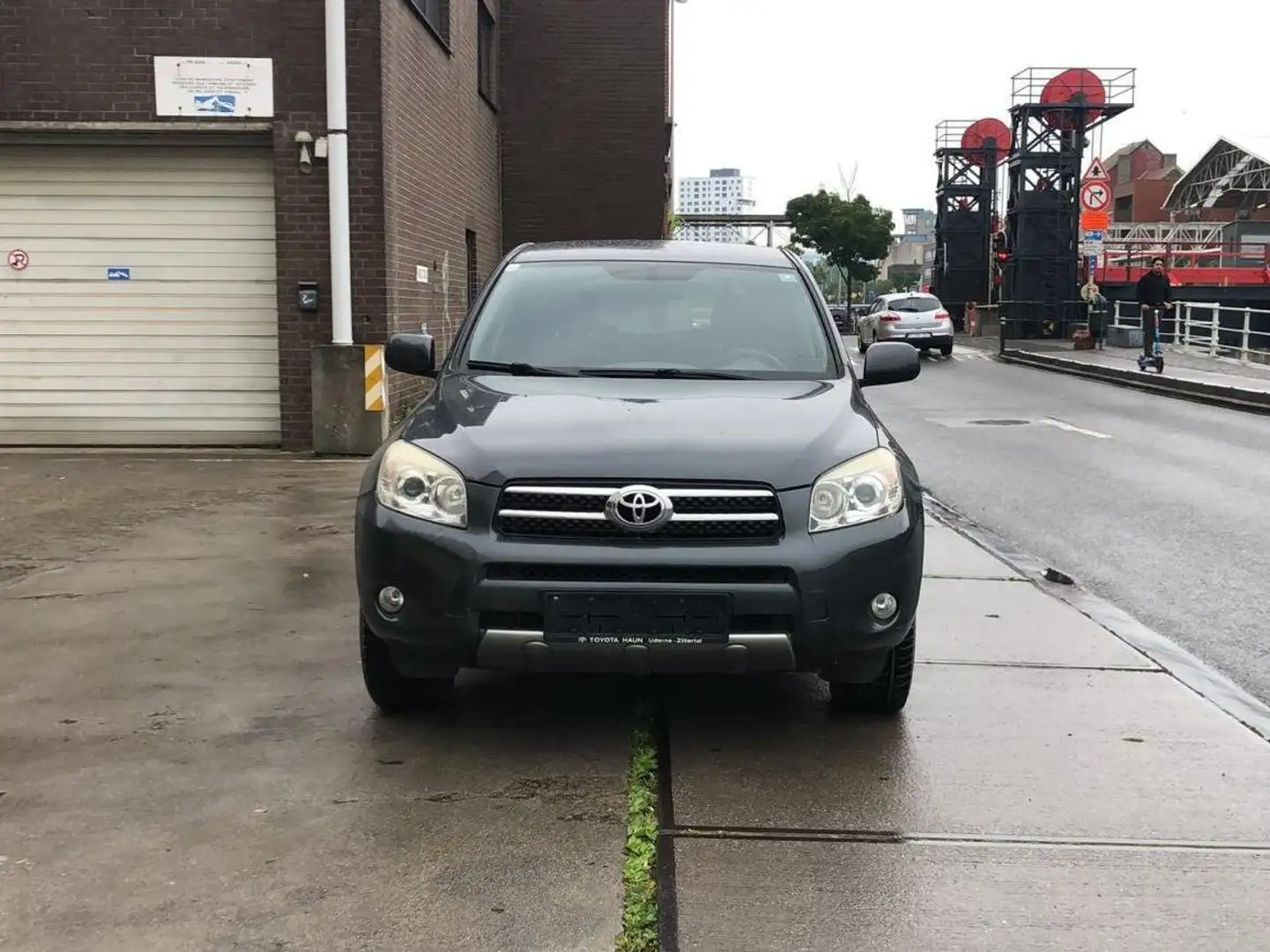 Toyota RAV 4 2.2 Turbo D-4D 16v VIP Grijs - 1