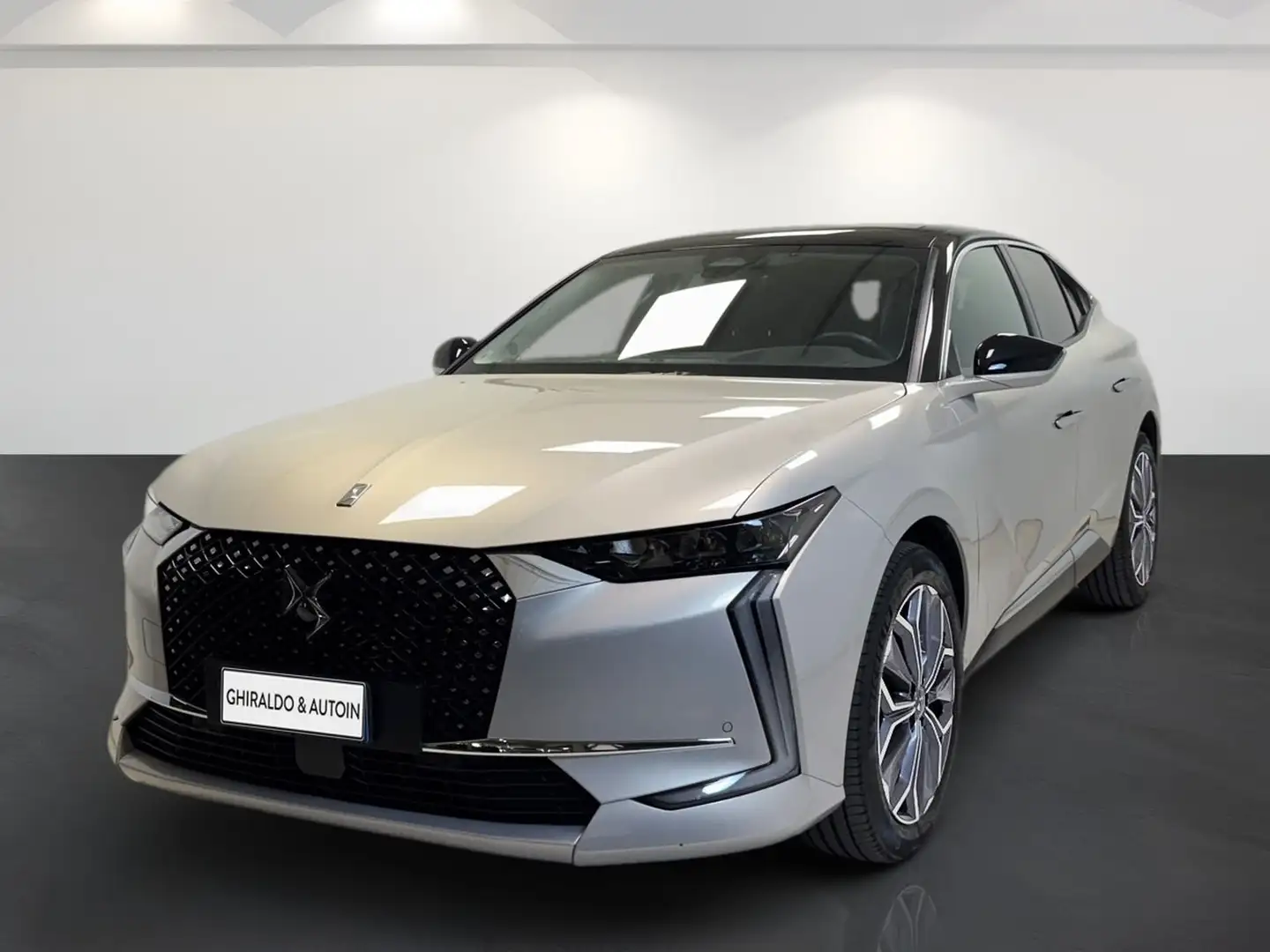 DS Automobiles DS 4 II 2021 1.5 bluehdi Trocadero 130cv auto Gris - 2