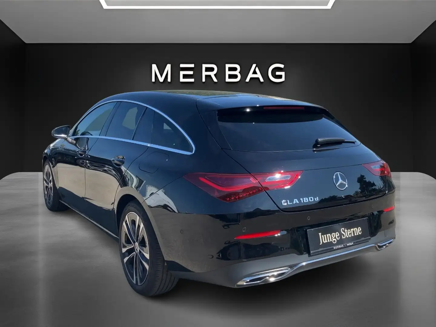 Mercedes-Benz CLA 180 d Shooting Brake Progressive Line,Facelift Zwart - 2