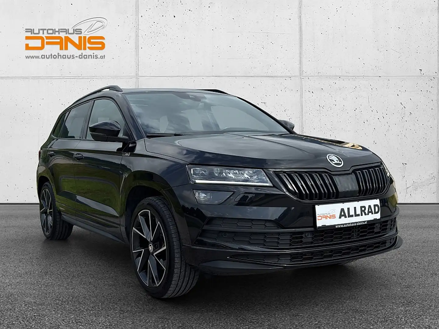Skoda Karoq 2,0 TDI SCR 4x4 Sportline DSG NAVI/AHV/PANO/VIR... Schwarz - 2