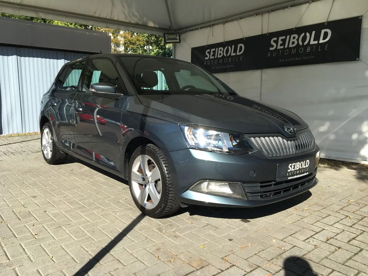 Skoda Fabia 1.0 MPI Cool Plus/Klima/Sitzh/Bluetooth Gris - 2