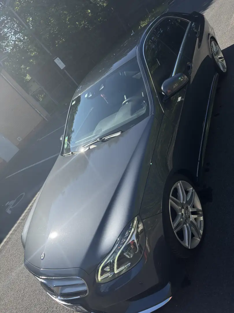 Mercedes-Benz E 220 W212 E63 AMG Optik Rückfahrkamera Massagesitze uv - 1