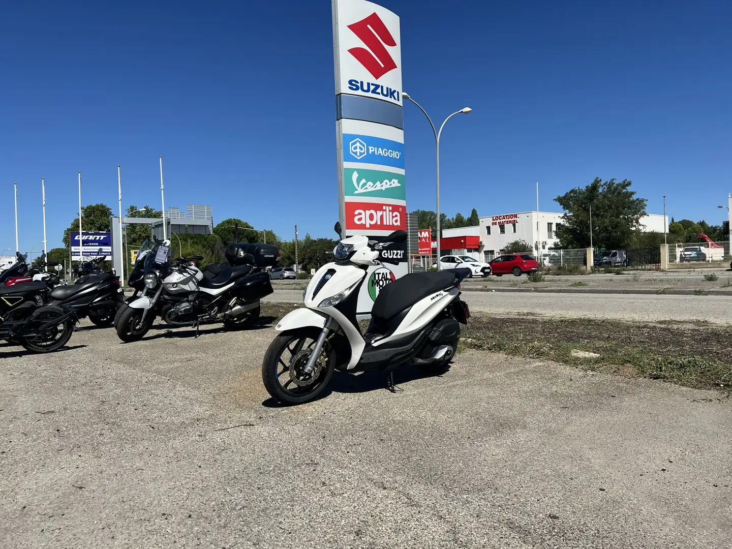 Piaggio Medley 125 Blanc - 2