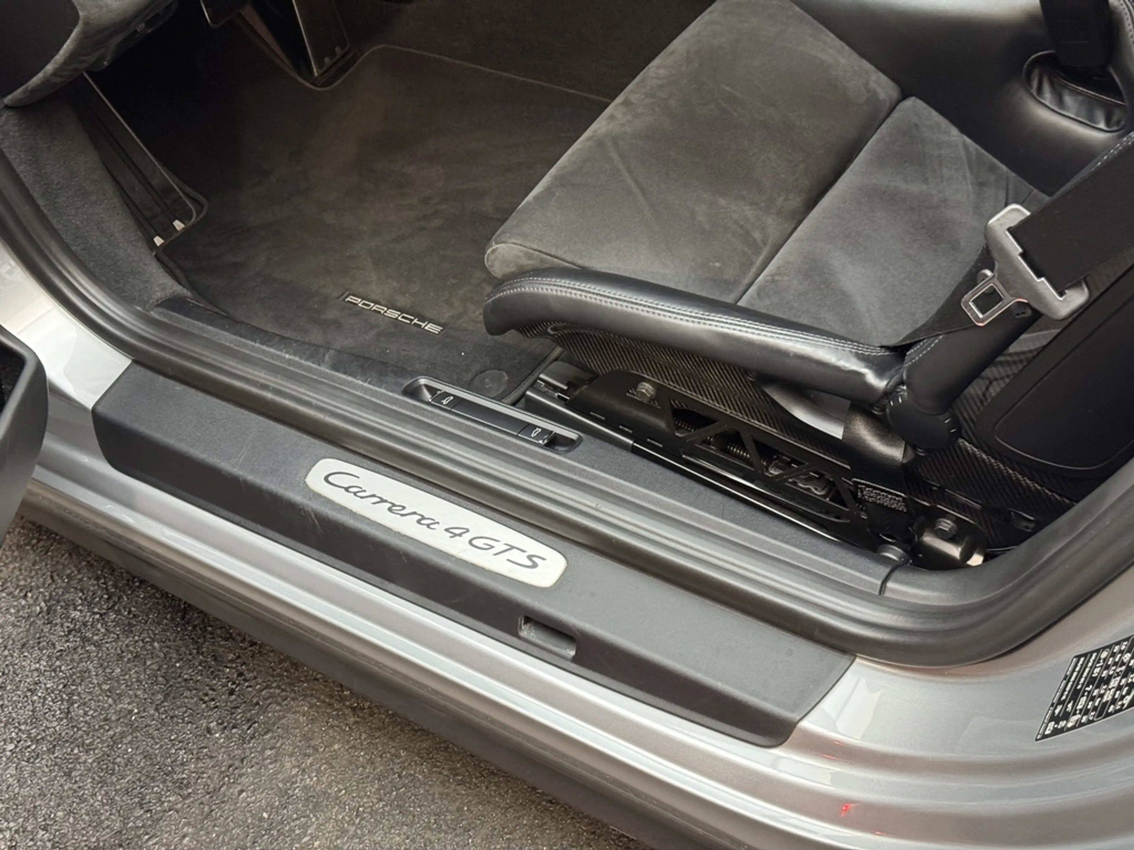 Porsche 991 Carrera 4 GTS Topzustand, 2. Hand, Approved, sportl. konfiguriert — photo 10