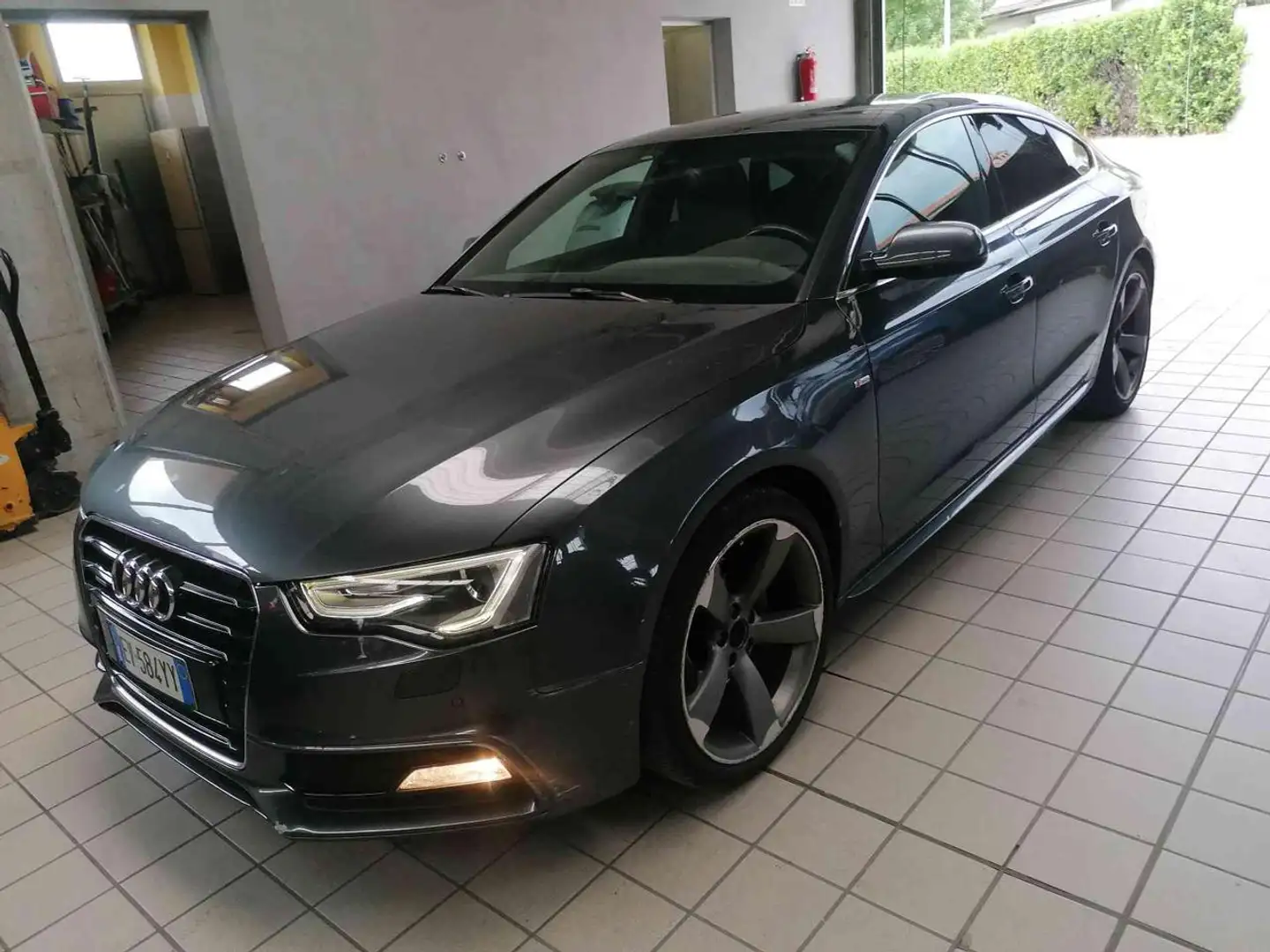 Audi A5 SPB 2.0 TDI 177 CV quattro S tronic edition Grigio - 1