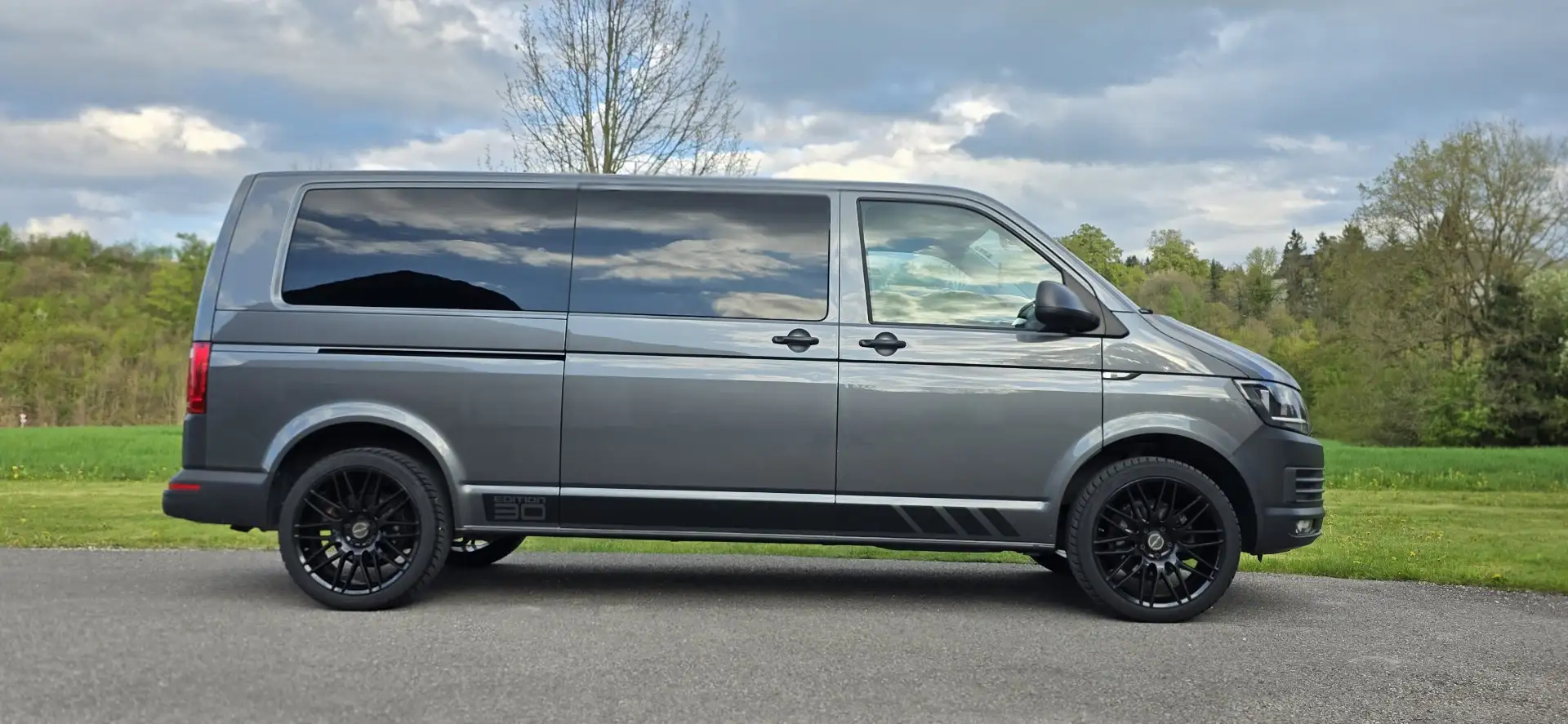 Volkswagen T6 Kombi LR 2,0 TDI BMT - 2
