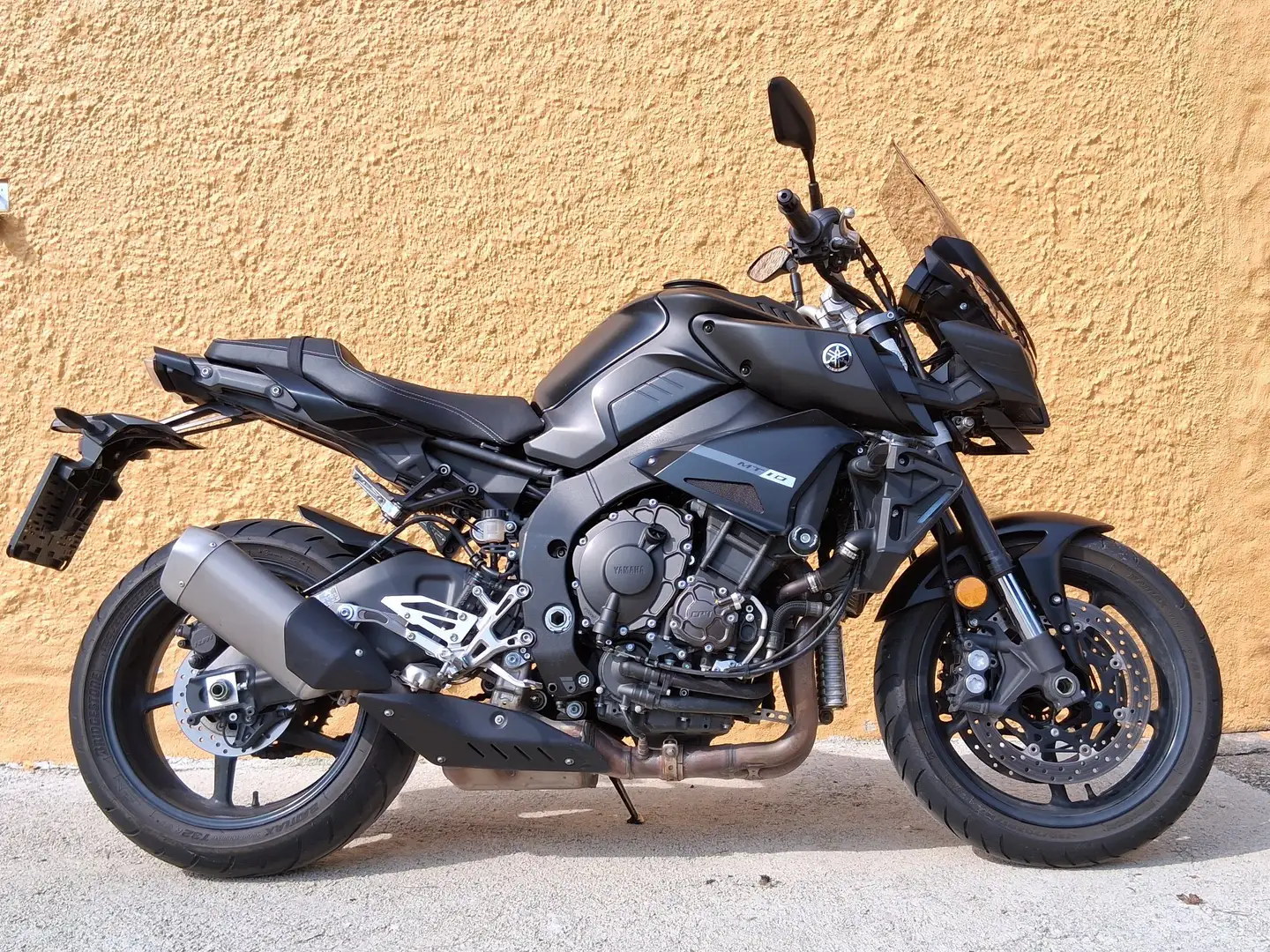 Yamaha MT-10 MTN 1000 Černá - 1