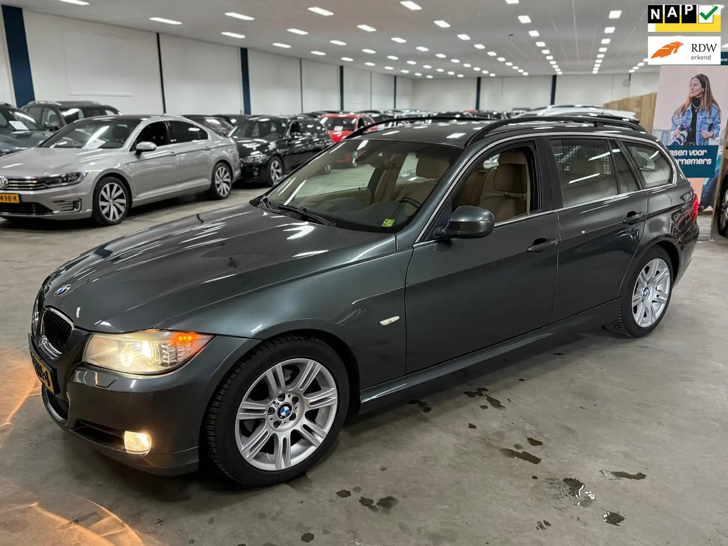 BMW 318 3-serie Touring 318i Business Line / NAVI MULTIEME Verde - 1