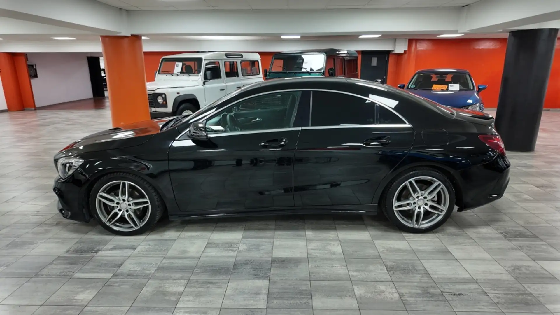 Mercedes-Benz CLA 200 200d Negru - 2