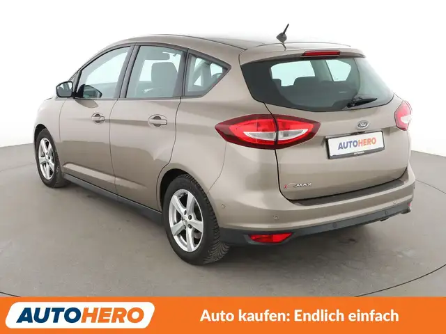 Ford C-Max view 4