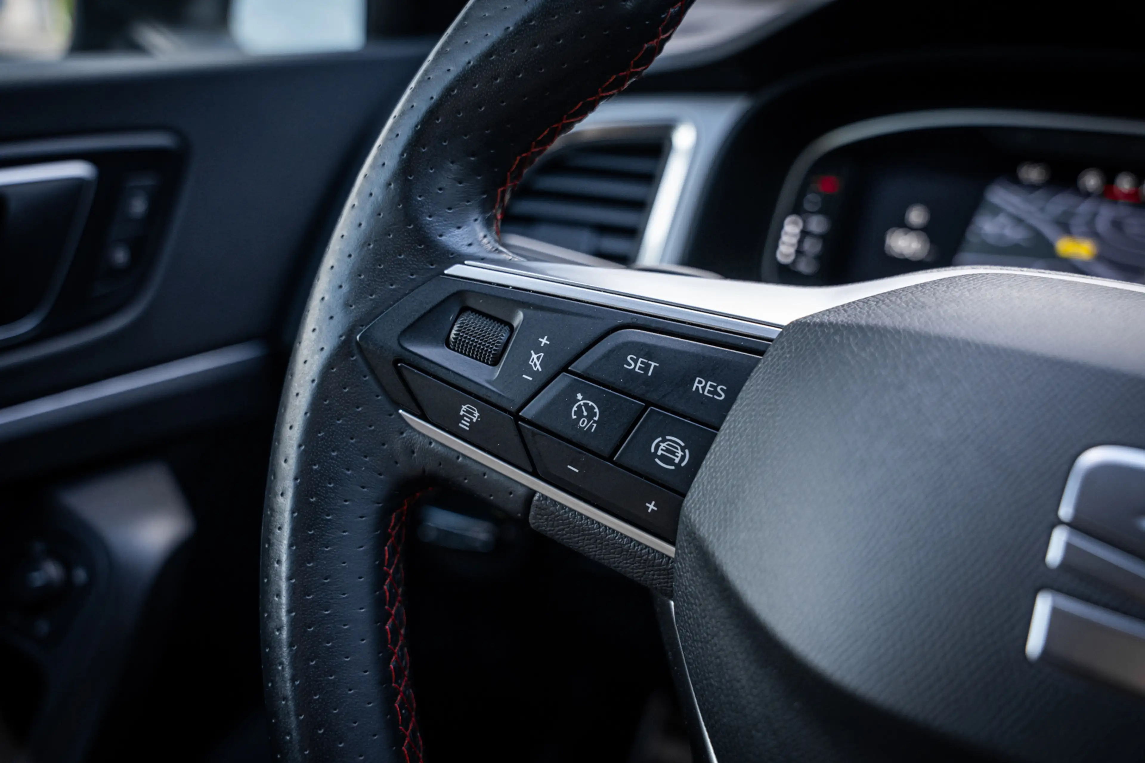 SEAT Ateca 1.5 TSI FR Business Intense|Trekh|ACC|Dig Cockpit| — photo 18