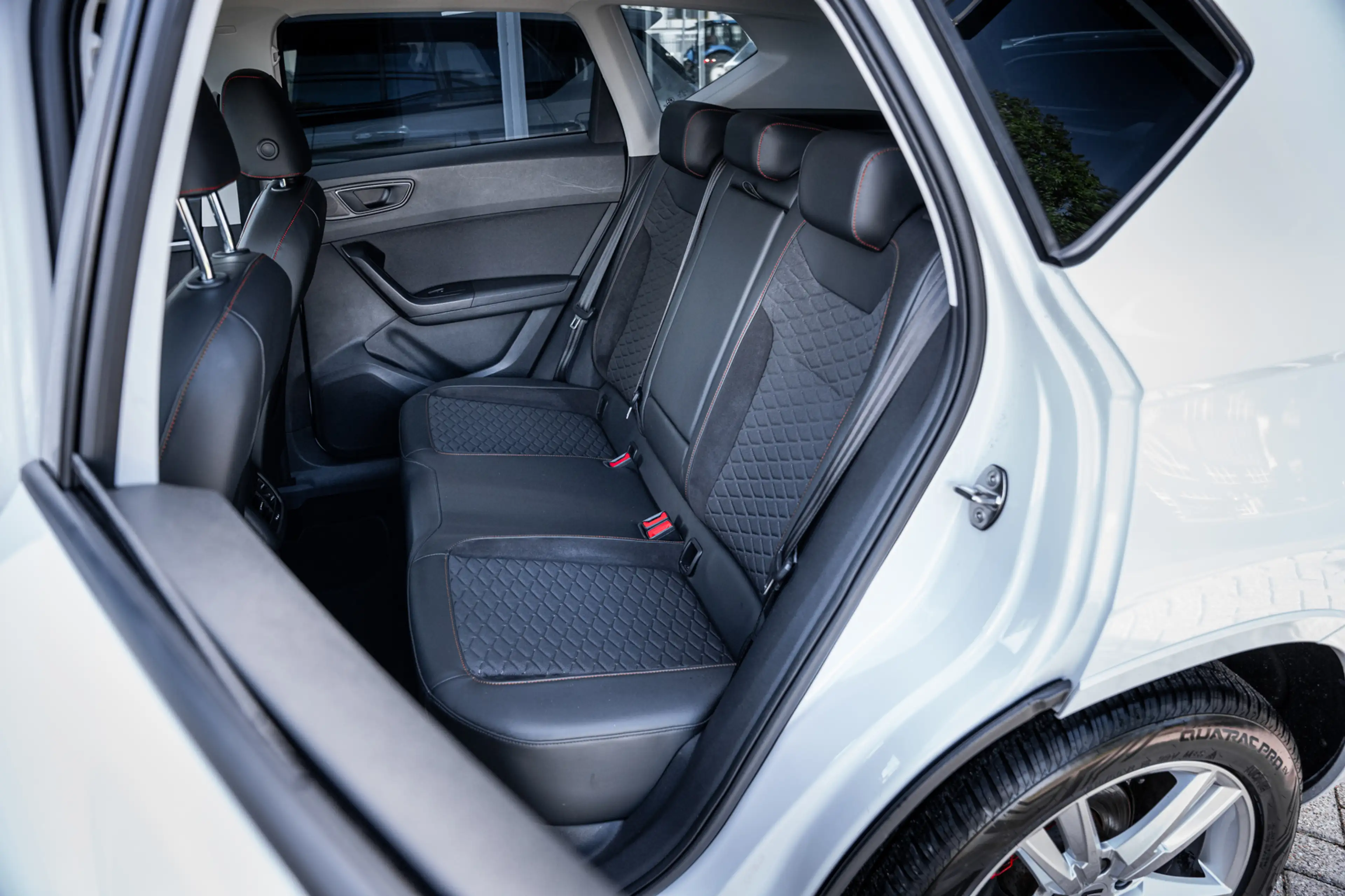 SEAT Ateca 1.5 TSI FR Business Intense|Trekh|ACC|Dig Cockpit| — photo 13