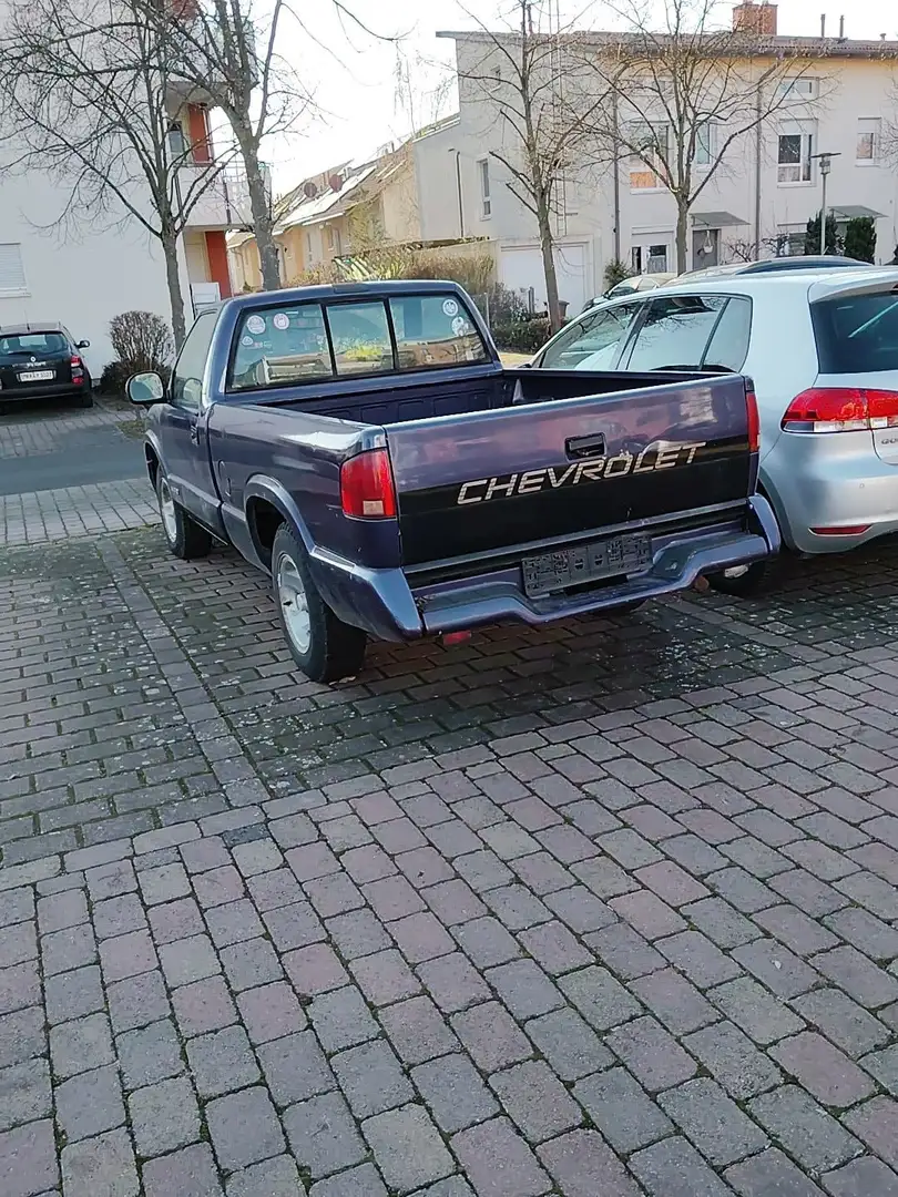 Chevrolet S-10 LS - 2
