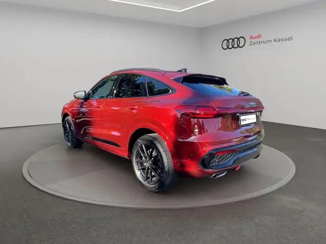 Audi Q5 view 5