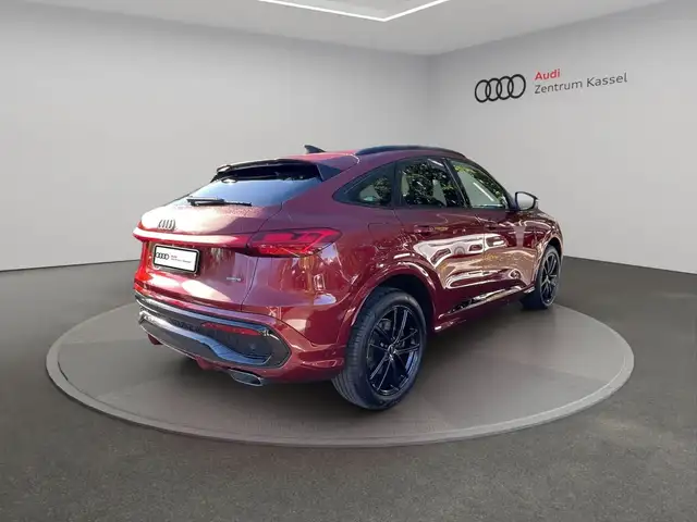 Audi Q5 view 7