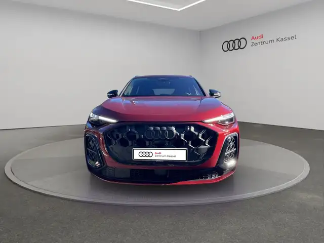 Audi Q5 view 10