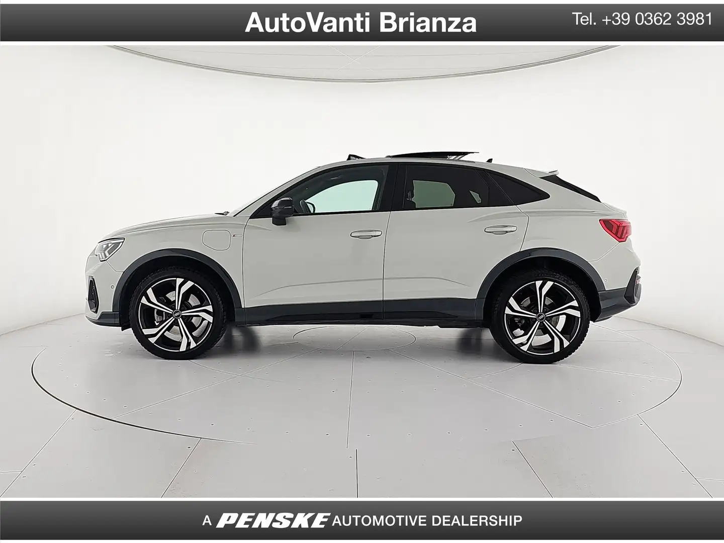 Audi Q3 SPB 45 TFSI e S tronic S line edition Білий - 2