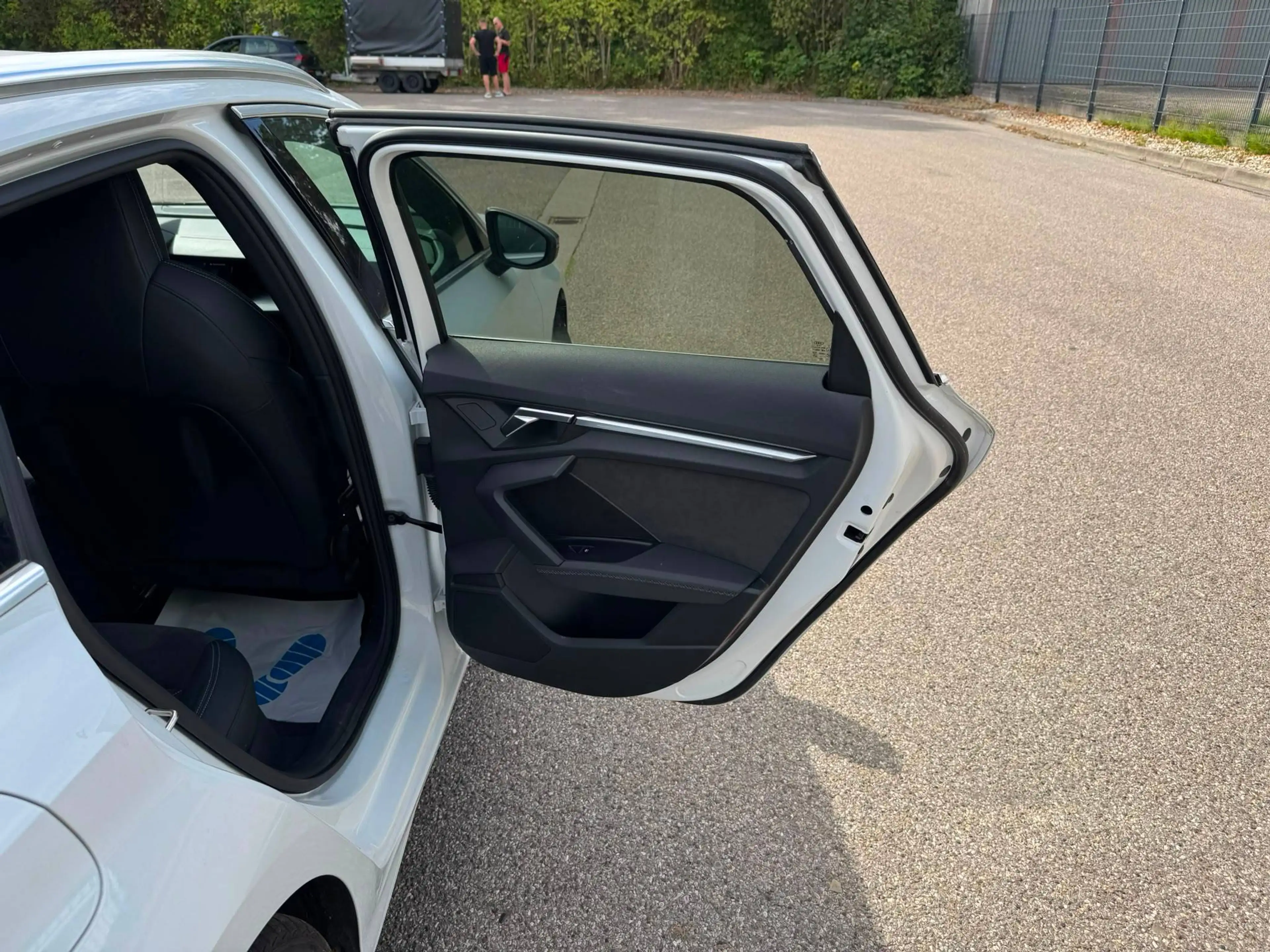 Audi A3 35 TFSI edition one — photo 14