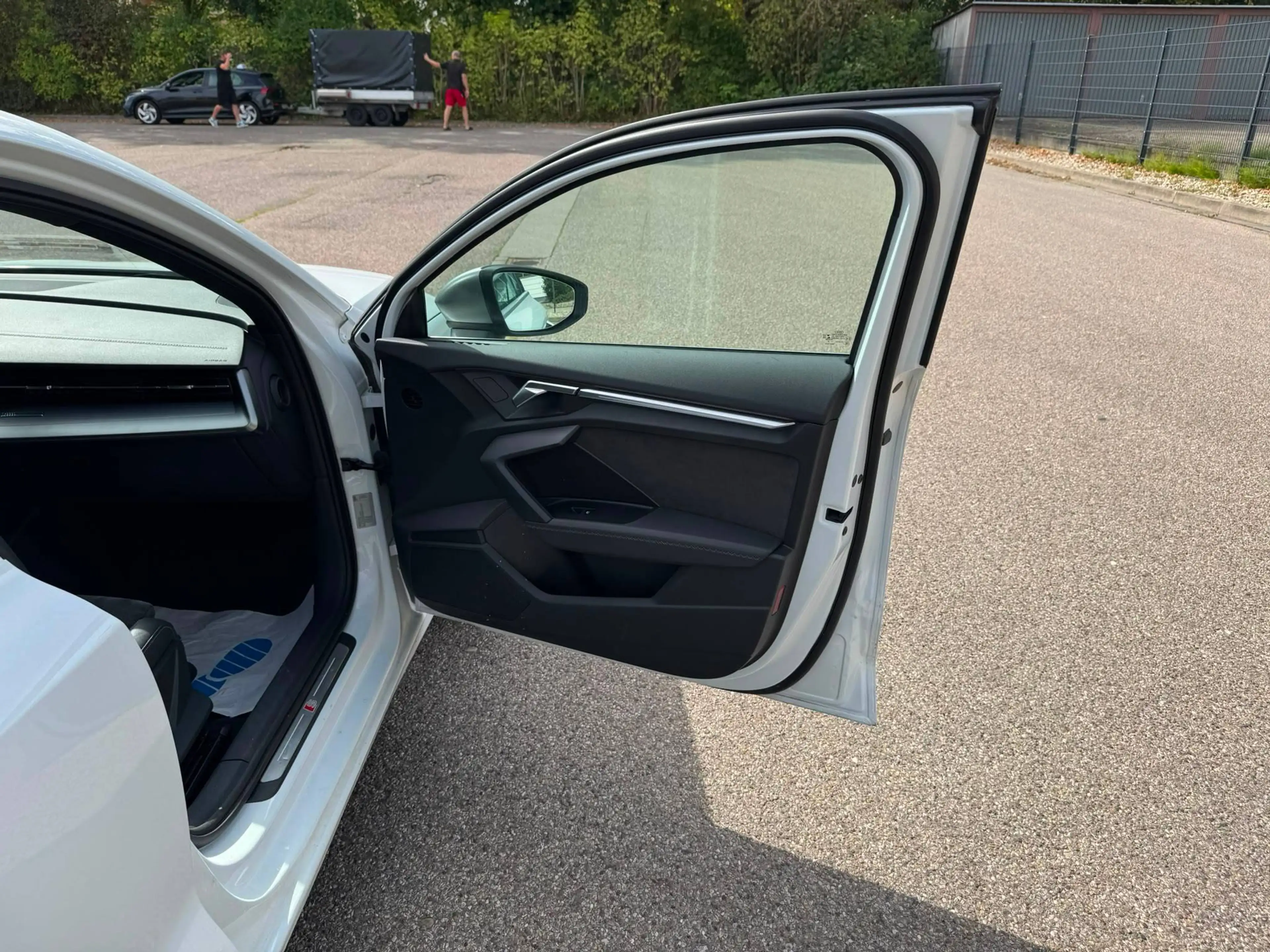 Audi A3 35 TFSI edition one — photo 15