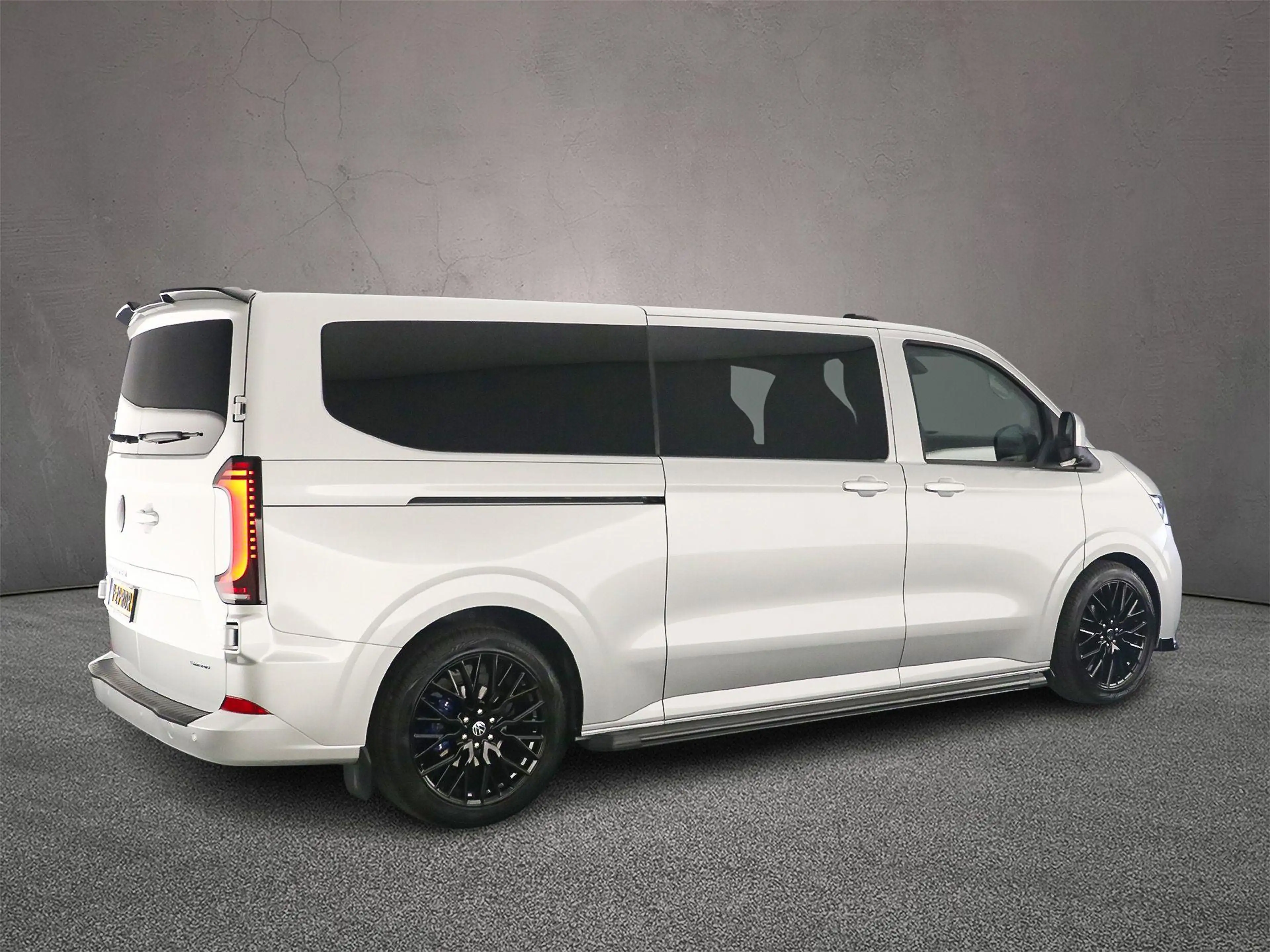 Volkswagen Transporter 2.5 233pk eHybrid L2 Bulli Dubbele Cabine | Sports — photo 5