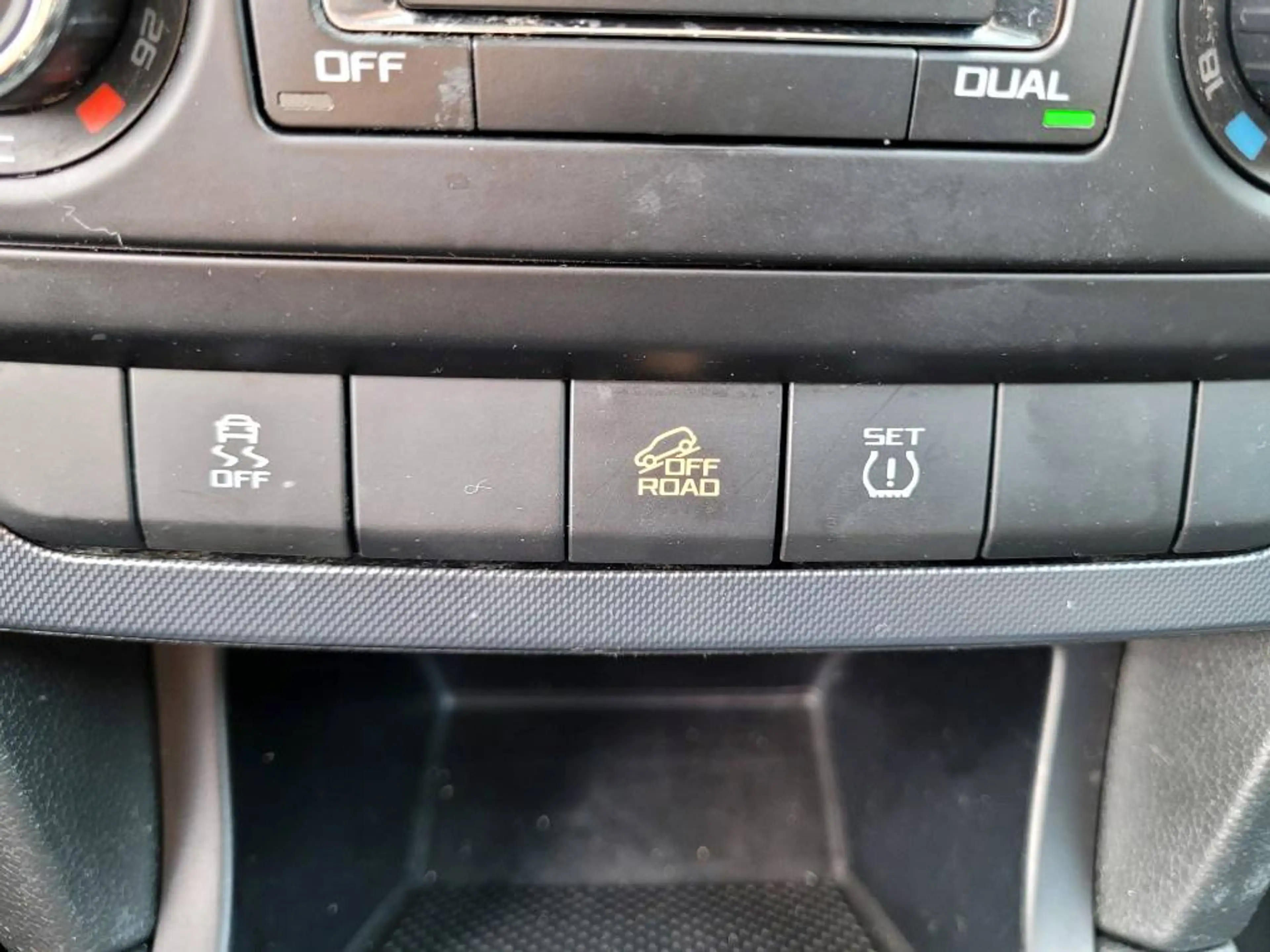 Skoda Yeti 2.0 TDI 4x4 Adventure  * Xenon * AHK — photo 10