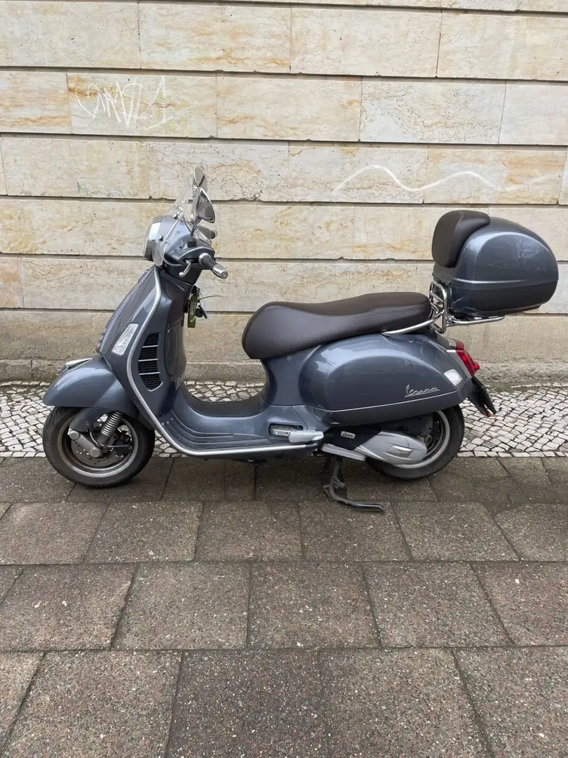Vespa GTS 125 Touring Topcase Windschild um. Gri - 2