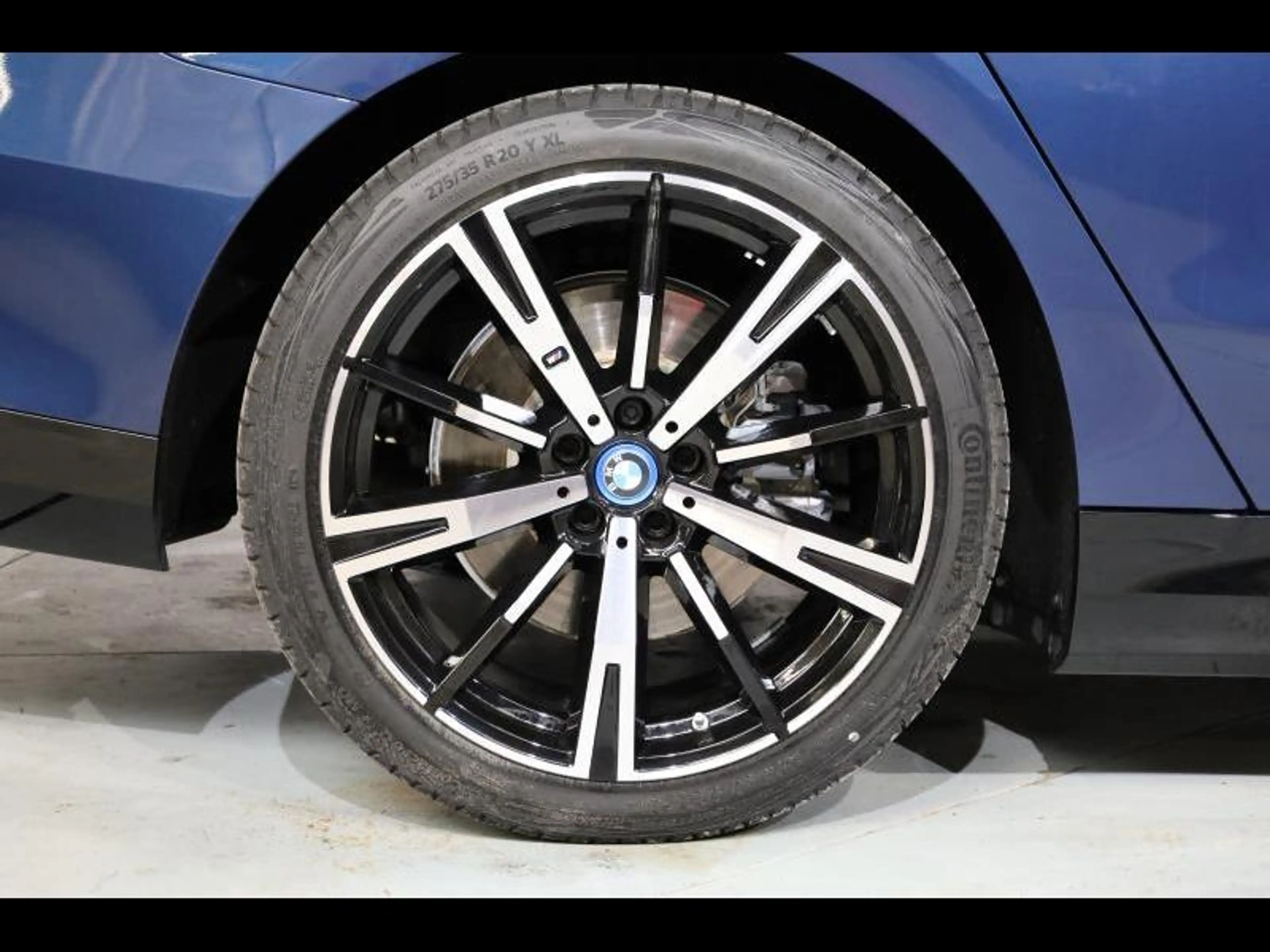 BMW 550 e xDrive Berline Kit M Sport — photo 4
