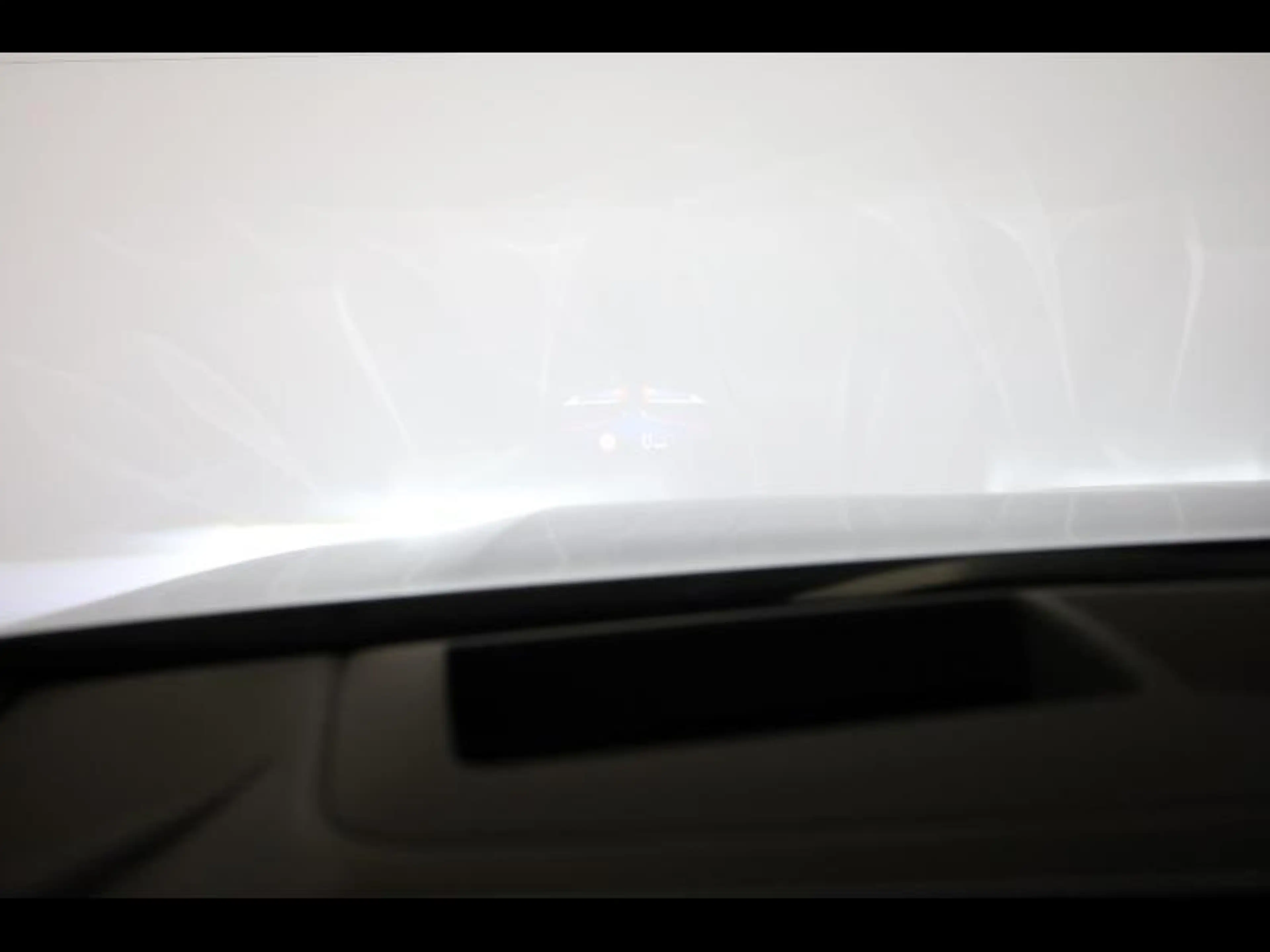 BMW 550 e xDrive Berline Kit M Sport — photo 13
