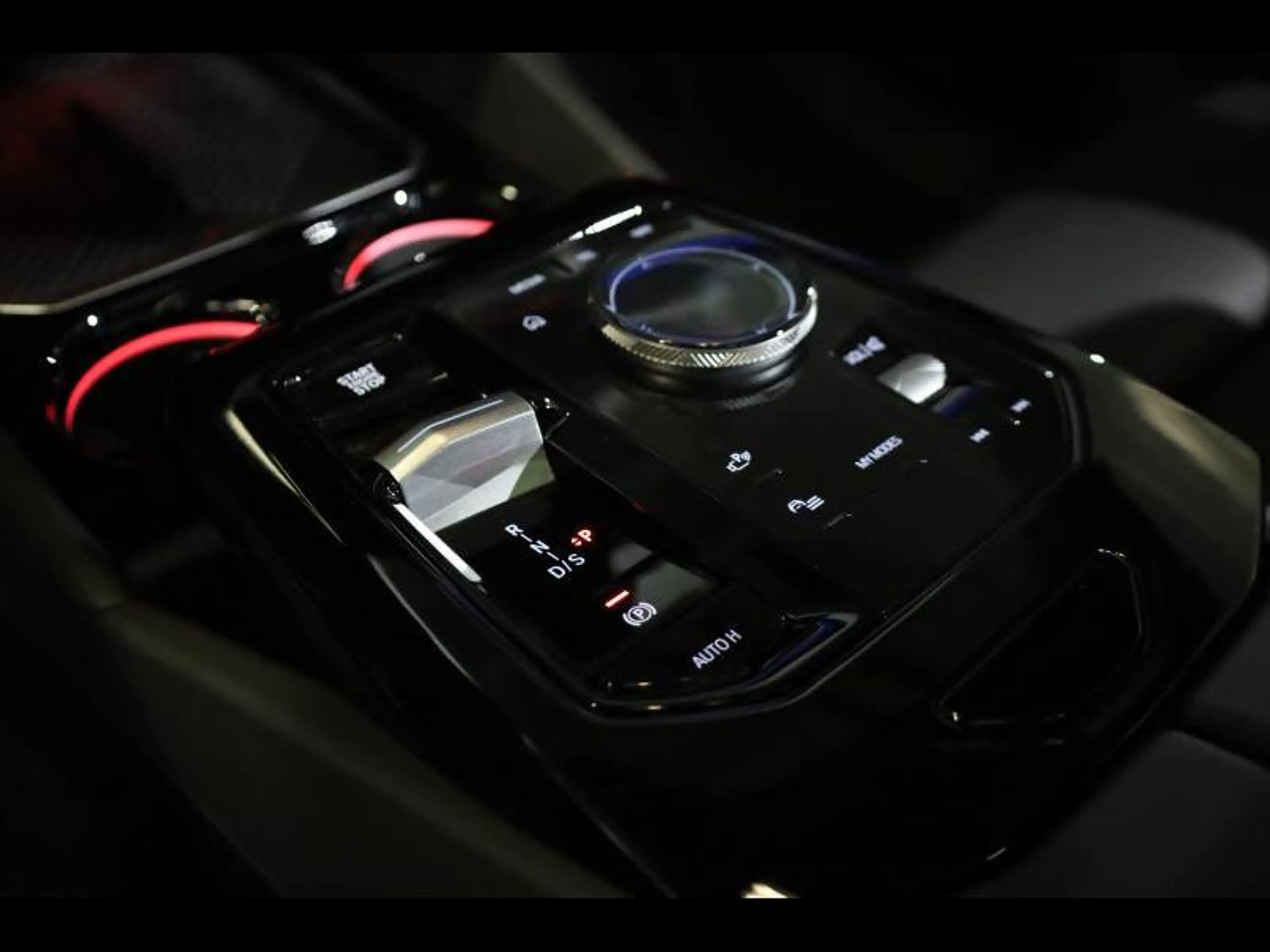 BMW 550 e xDrive Berline Kit M Sport — photo 9