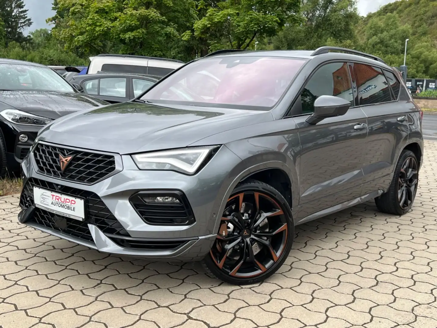 CUPRA Ateca VZ Edition 4D Akrapovic AGA/PAN/BEATS/AHK Grau - 1