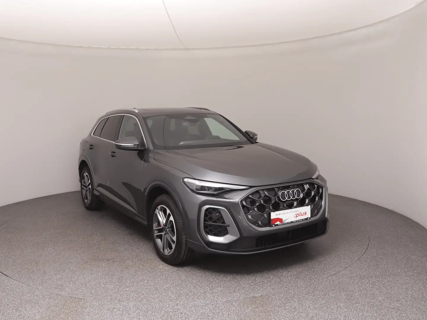Audi Q5 e-hybrid quattro 220 KW Grau - 2