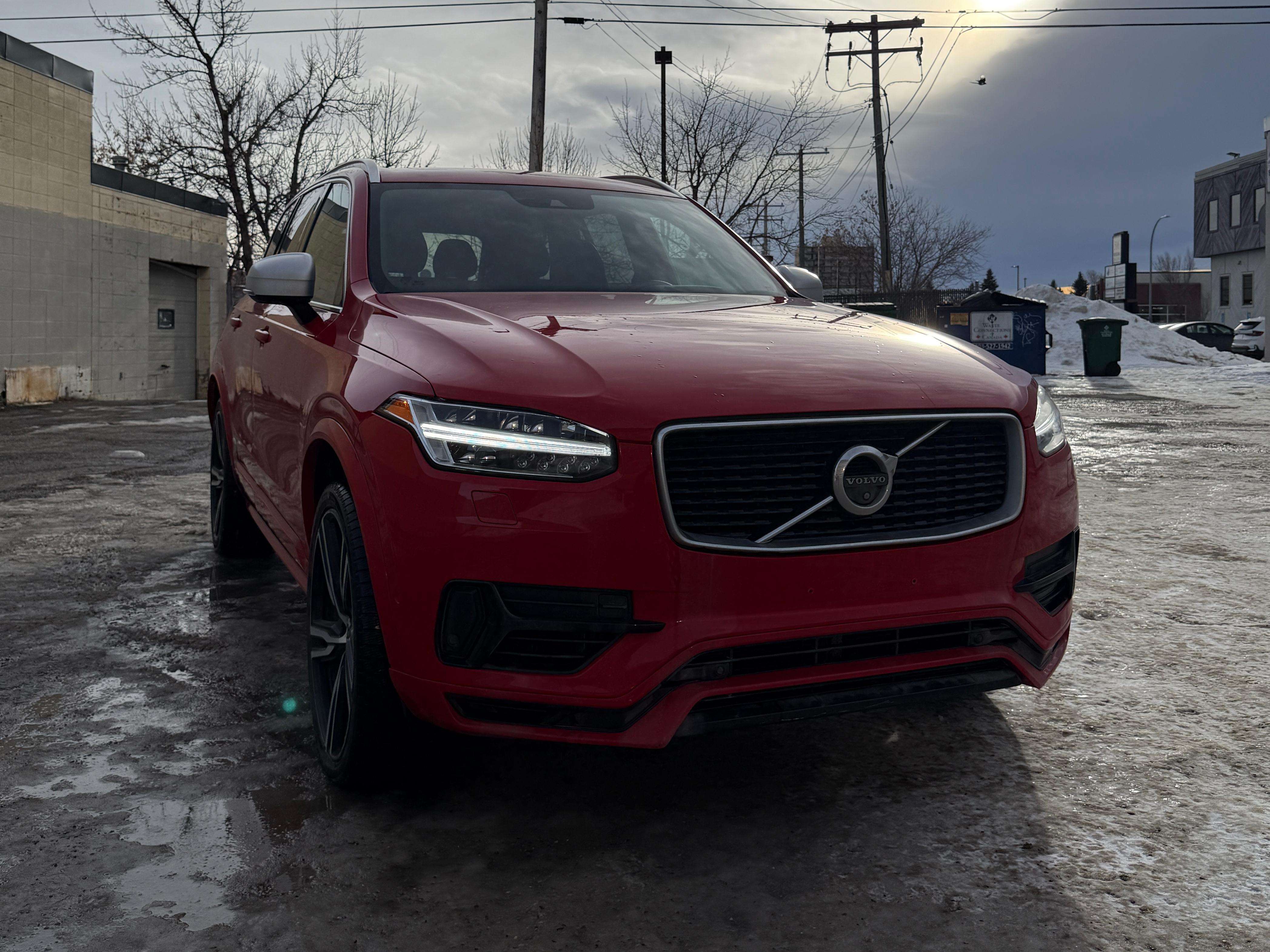 2017 Volvo XC90 T8 R-Design thumb 6