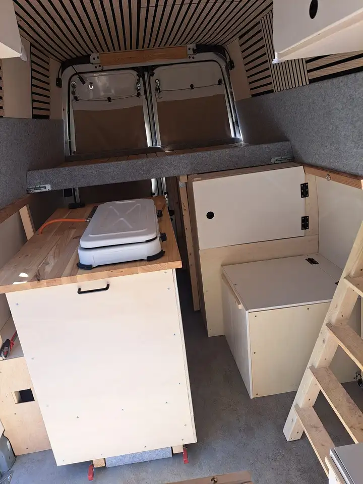Ford Transit 100 L, foto 4