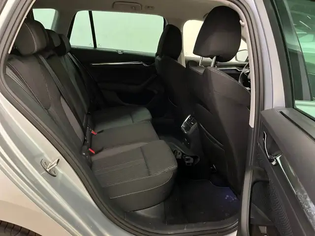 Skoda Octavia view 16