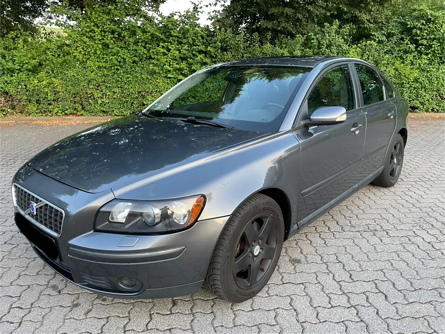 Volvo S40 T5 2,5 Turbo 220 PS ~ Automatik ~ Xenon ~ TÜV Neu Grau - 1