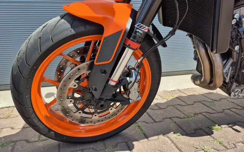 KTM 890 Duke - foto 7
