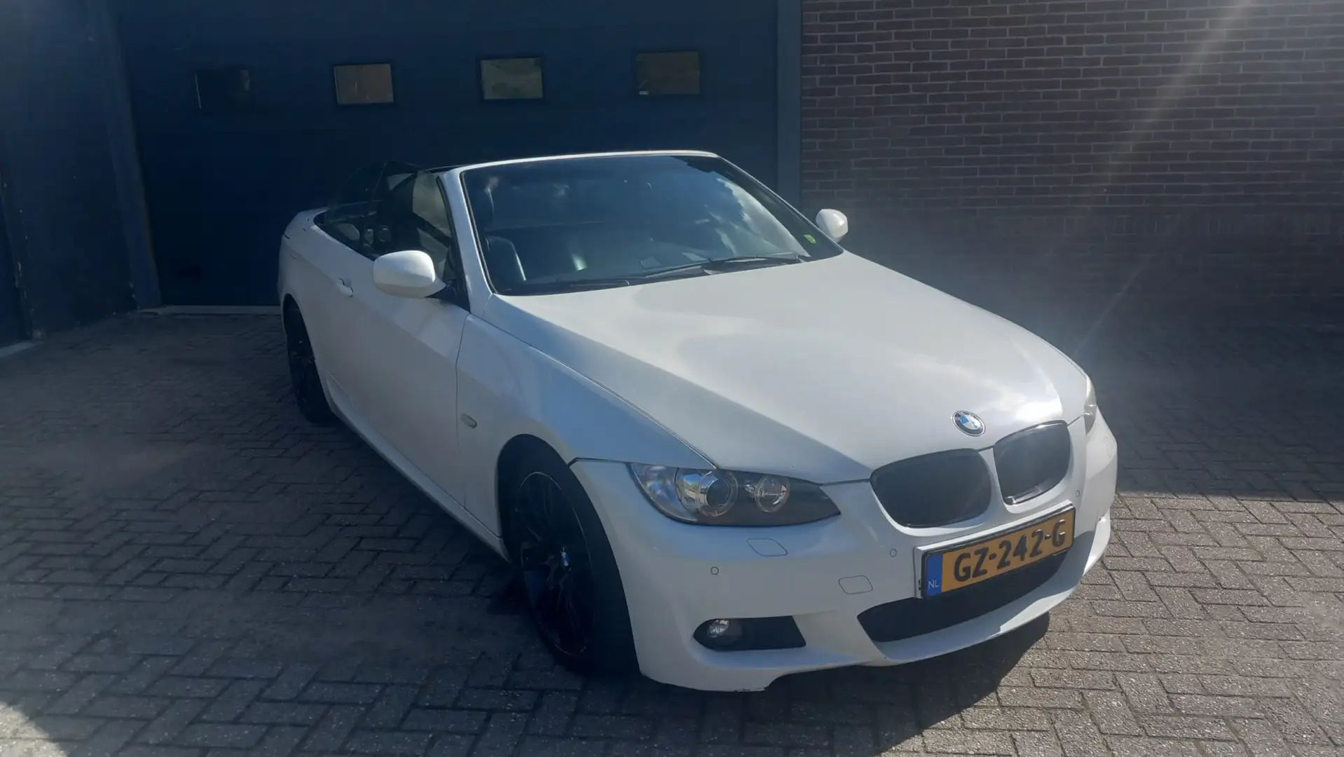 BMW 325 3-serie Cabrio 325i High Executive, Automaat,Cruis Wit - 2